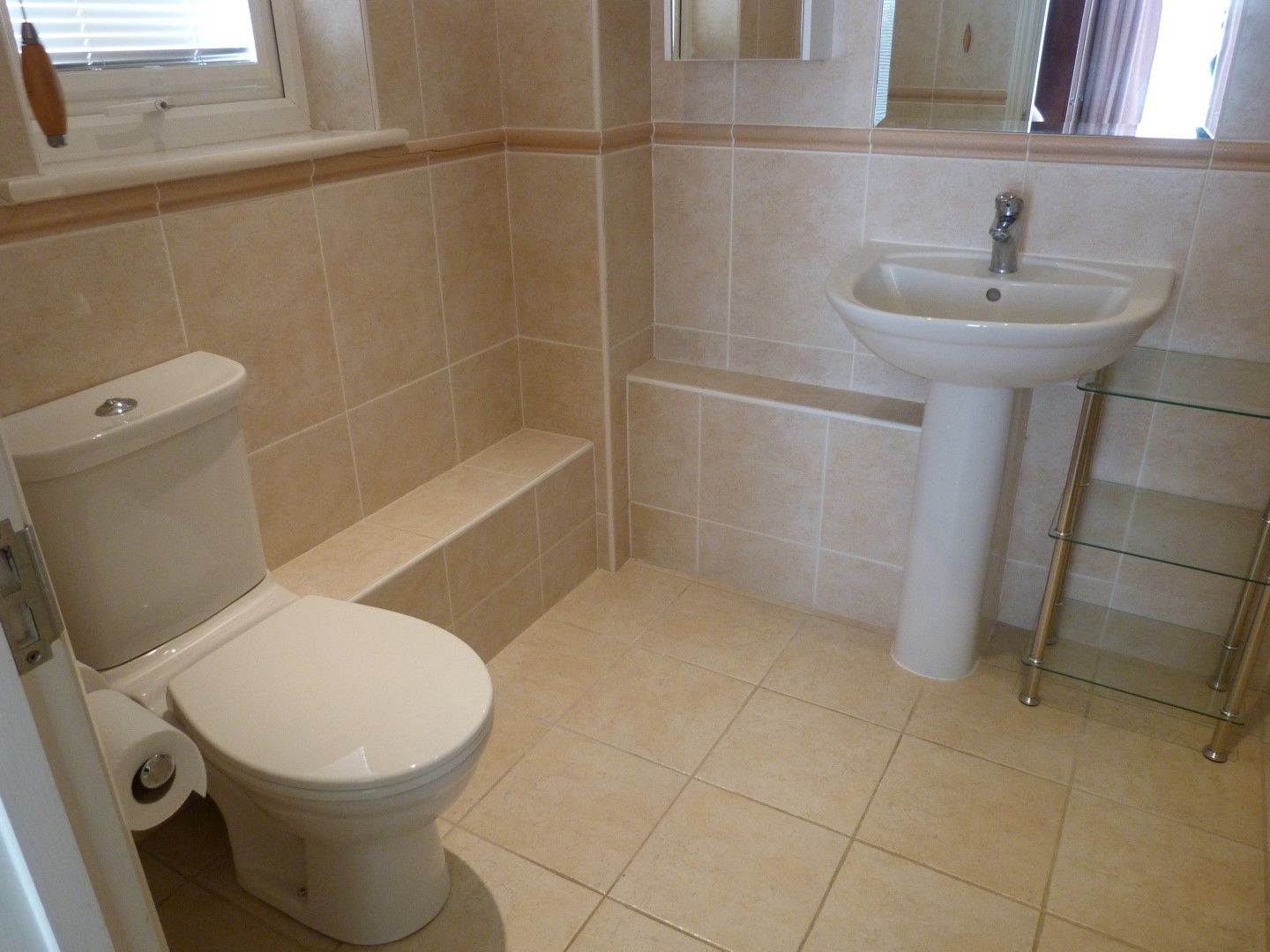 2 bedroom apartment flat/apartment For Sale in Broadstairs - Photograph 6