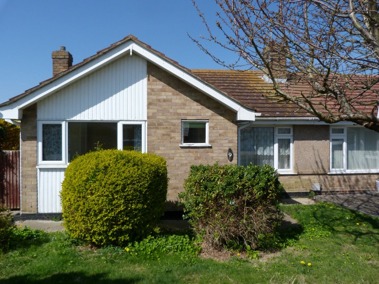 2 bedroom semi-detached bungalow SSTC in Broadstairs - Photograph 1