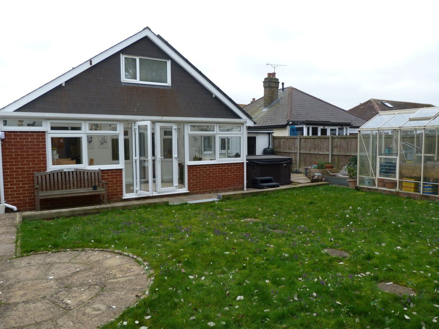 4 bedroom detached bungalow For Sale in Broadstairs - Photograph 12