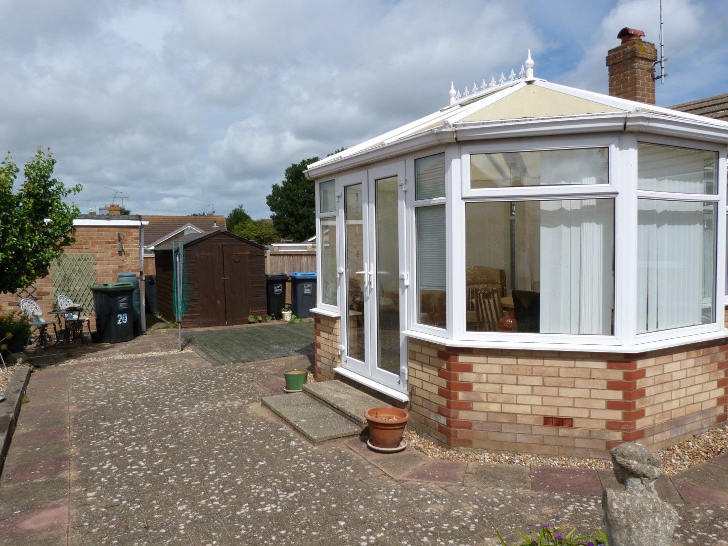 2 bedroom semi-detached bungalow SSTC in Broadstairs - Photograph 8