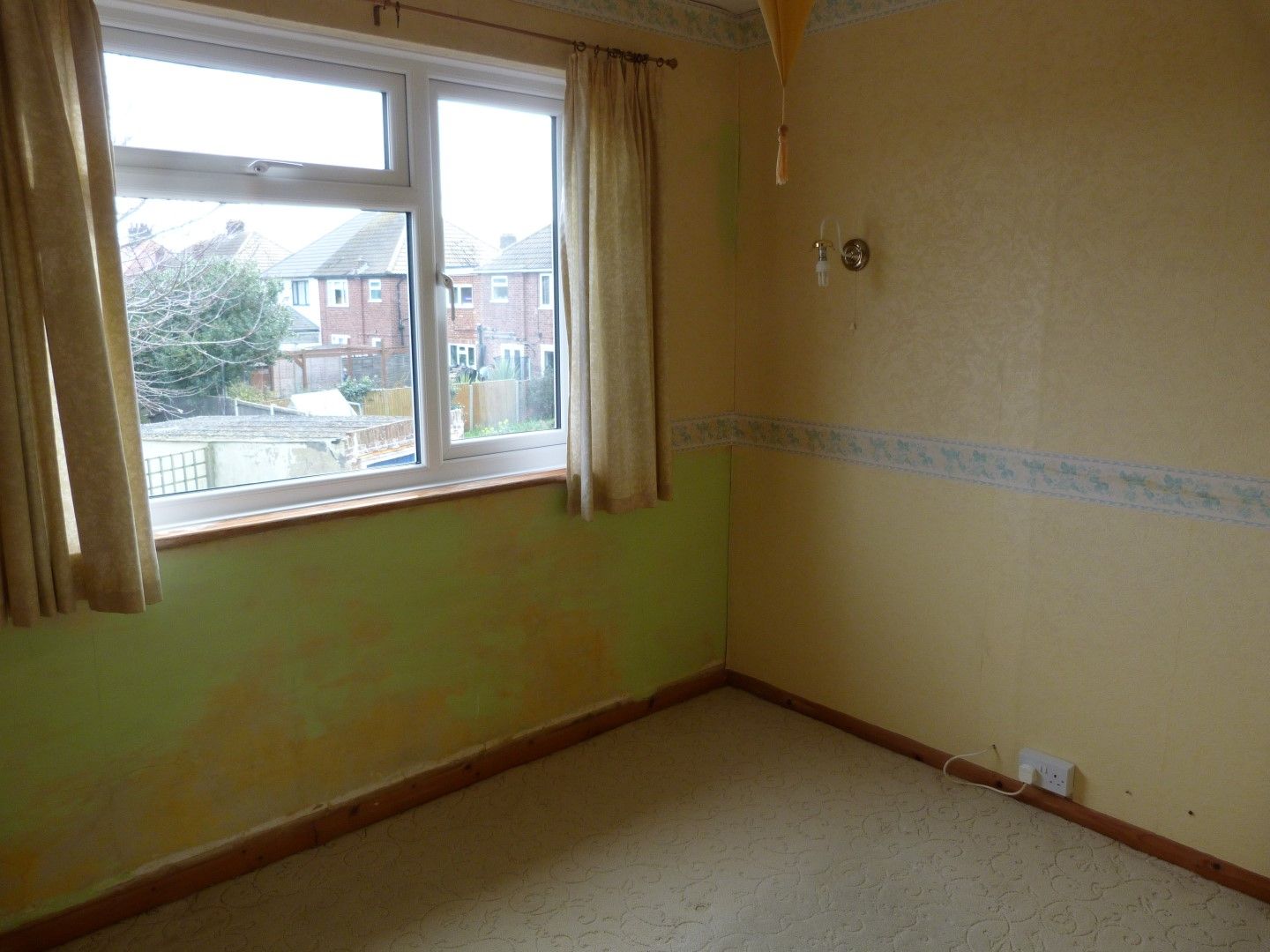 3 bedroom semi-detached house SSTC in Ramsgate - Photograph 6