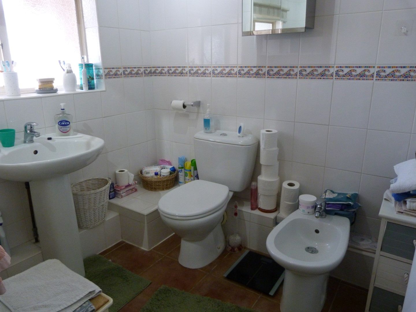 3 bedroom detached bungalow For Sale in Broadstairs - Photograph 8