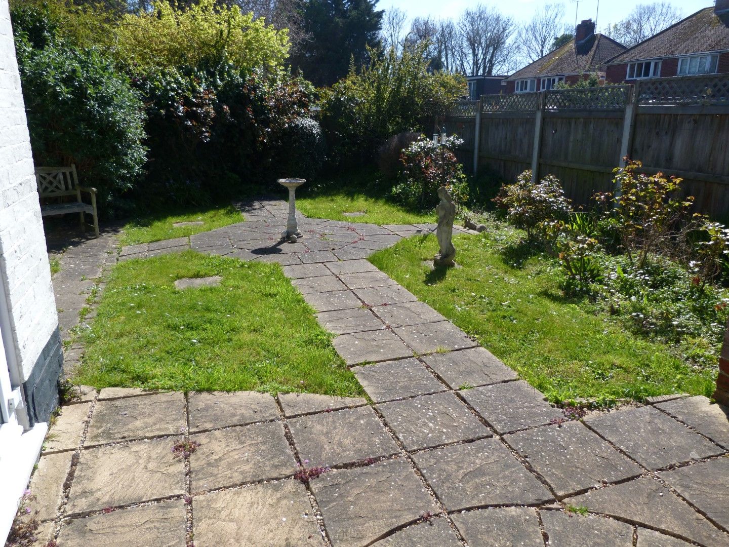 2 bedroom detached bungalow For Sale in Broadstairs - Photograph 7