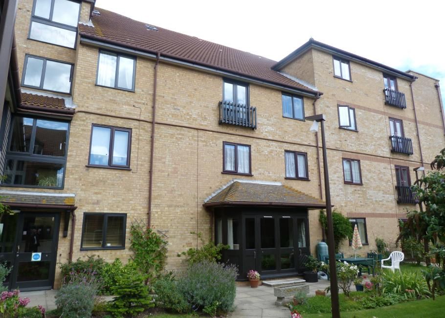 1 bedroom flat flat/apartment For Sale in Broadstairs - Photograph 8