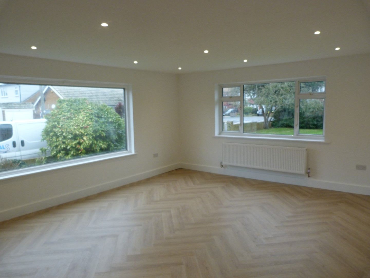3 bedroom detached bungalow For Sale in Broadstairs - Photograph 5