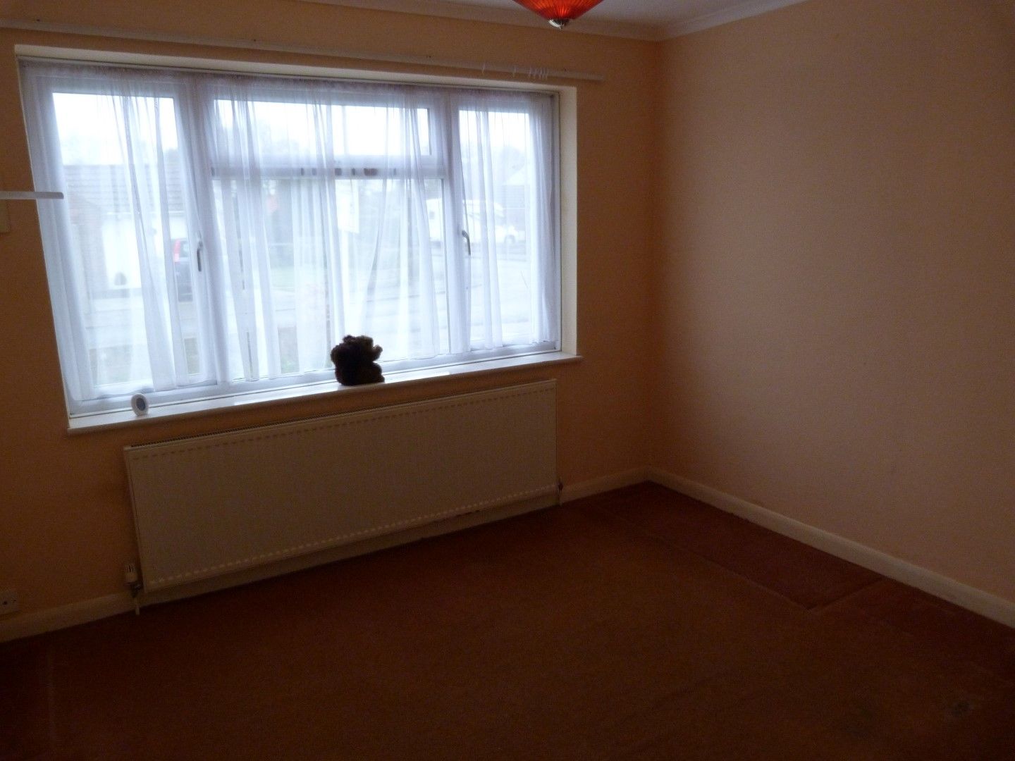 2 bedroom semi-detached bungalow For Sale in Broadstairs - Photograph 7