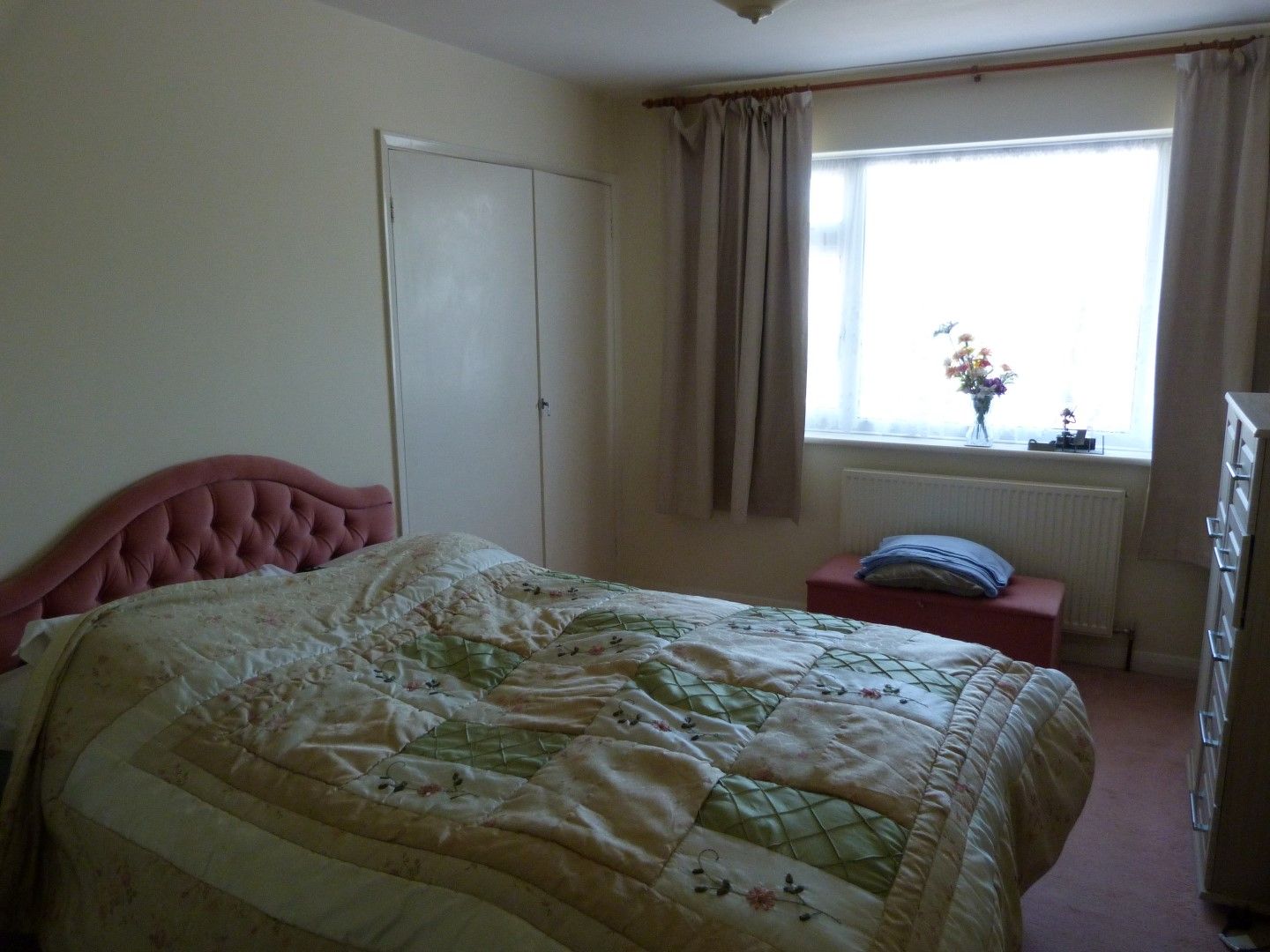 3 bedroom semi-detached house For Sale in Broadstairs - Photograph 5