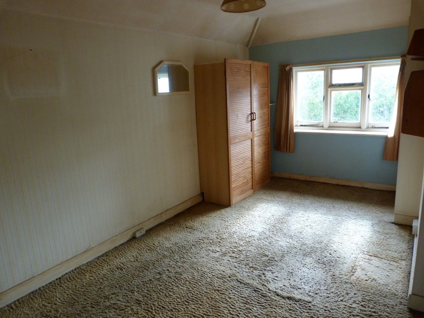 4 bedroom detached house SSTC in Broadstairs - Photograph 8