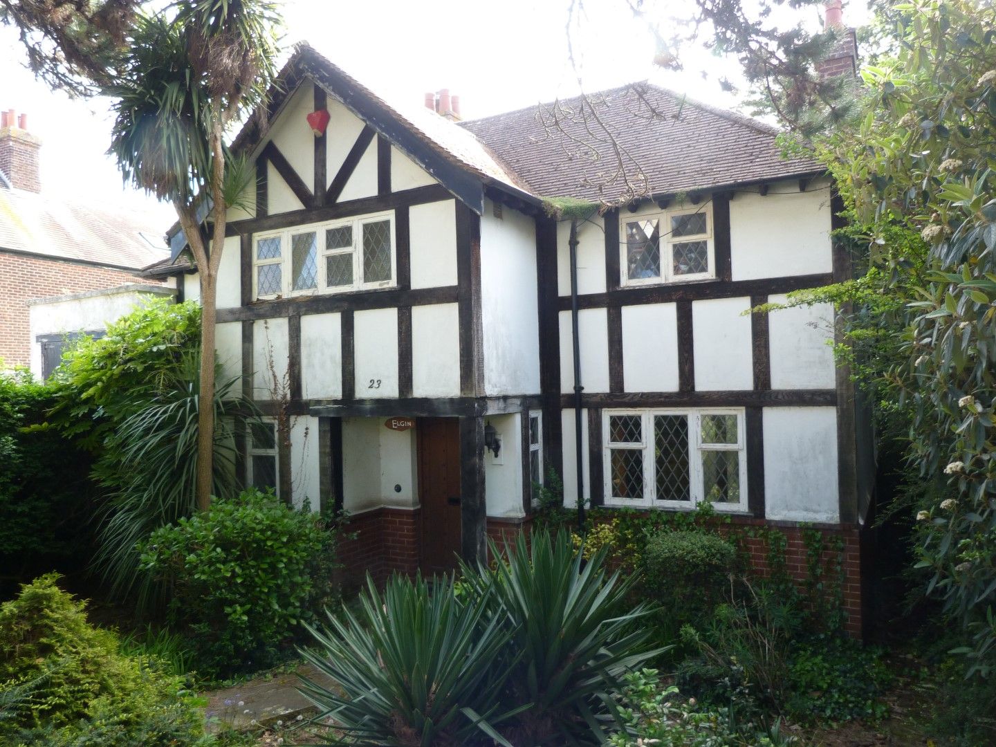 4 bedroom detached house SSTC in Broadstairs - Photograph 1