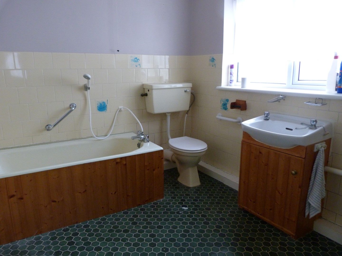2 bedroom mid terraced house For Sale in Ramsgate - Photograph 7