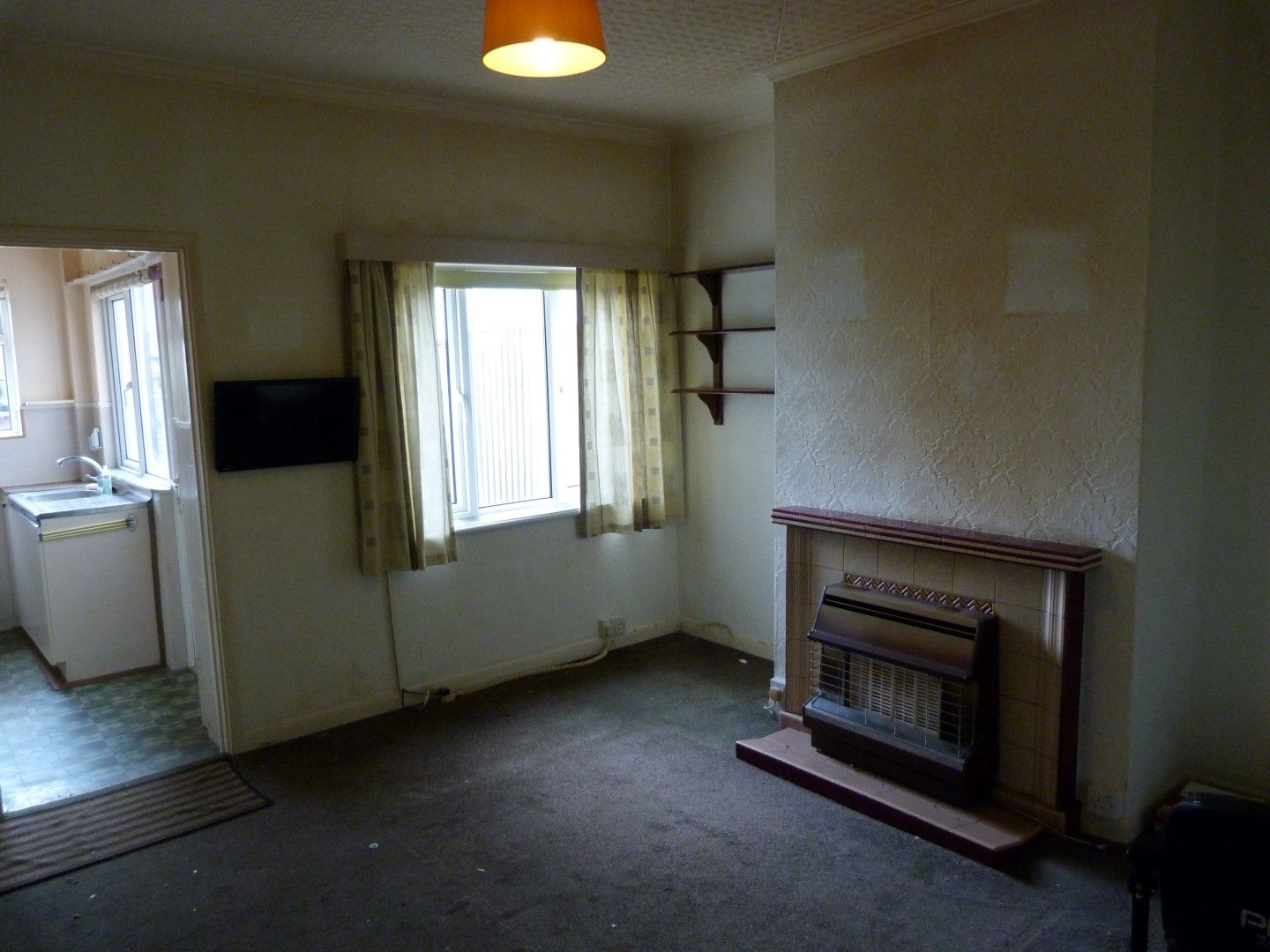 2 bedroom mid terraced house For Sale in Ramsgate - Property photograph