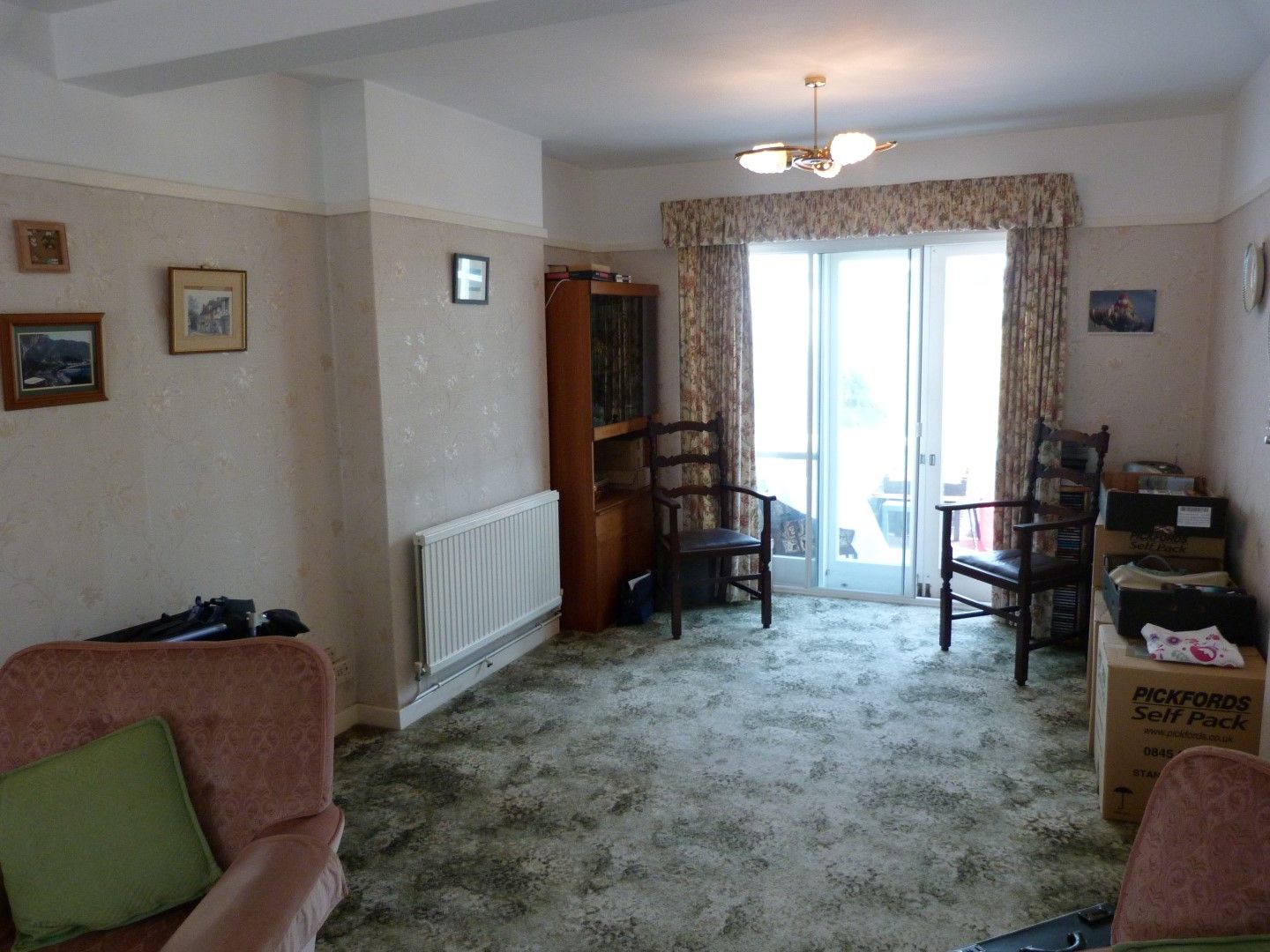 3 bedroom detached house For Sale in Broadstairs - Property photograph