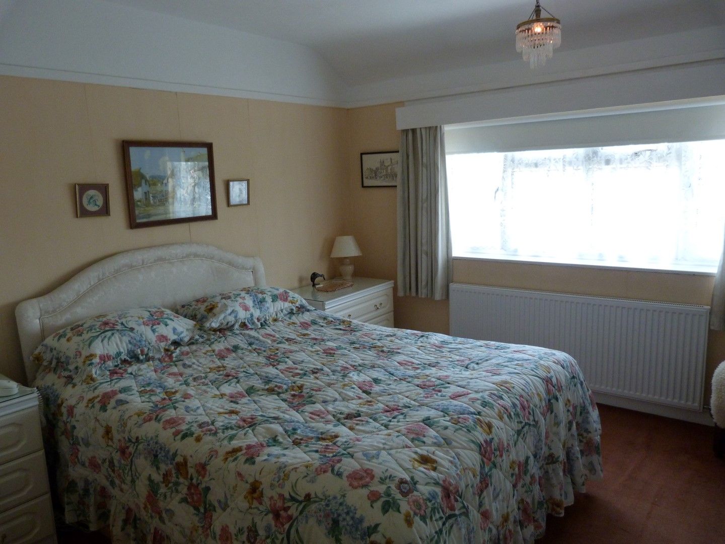 3 bedroom detached house For Sale in Broadstairs - Photograph 5