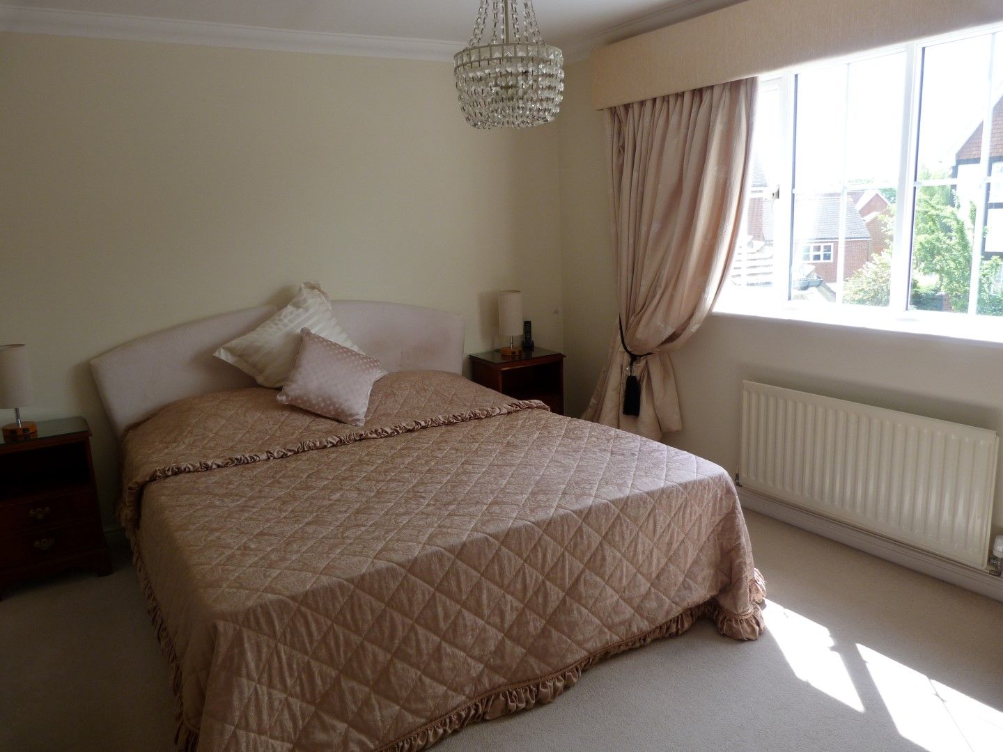 5 bedroom detached house For Sale in Broadstairs - Photograph 10