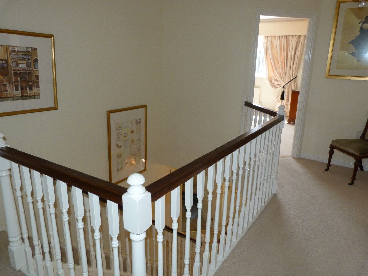 5 bedroom detached house For Sale in Broadstairs - Photograph 9