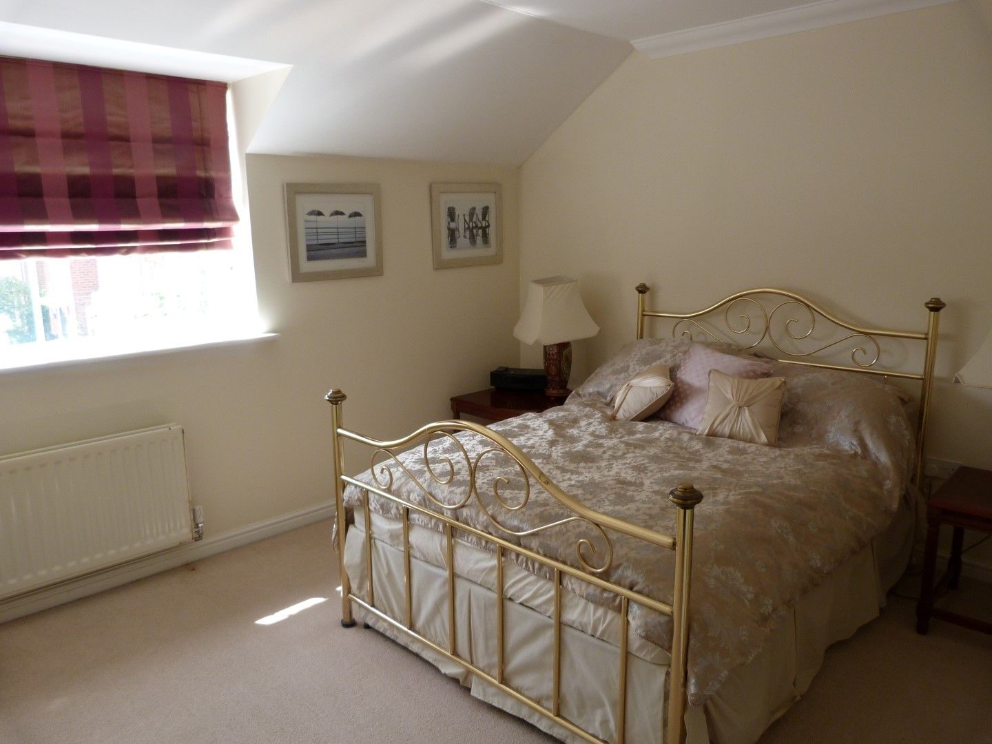 5 bedroom detached house For Sale in Broadstairs - Photograph 12