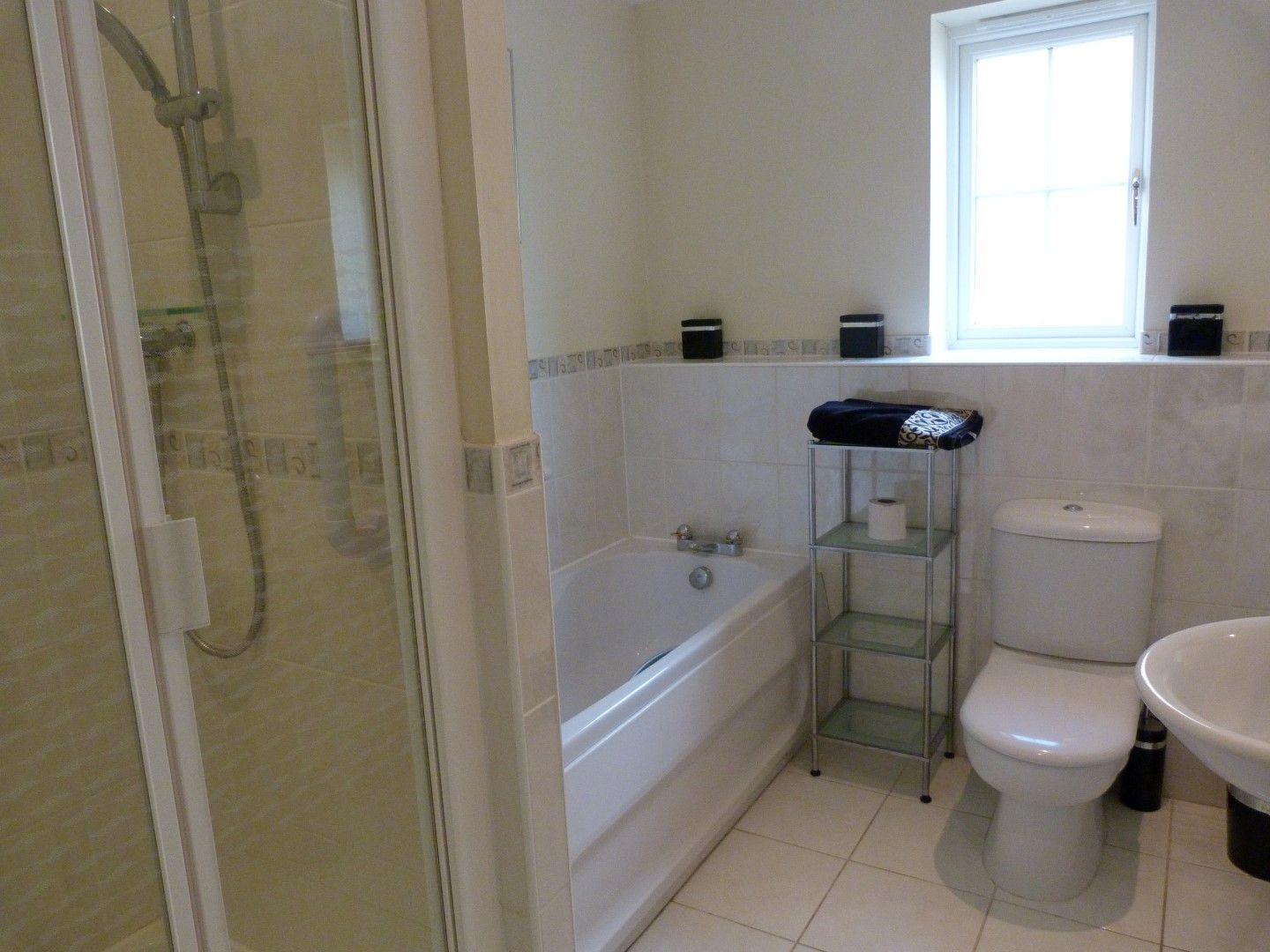 5 bedroom detached house For Sale in Broadstairs - Photograph 11