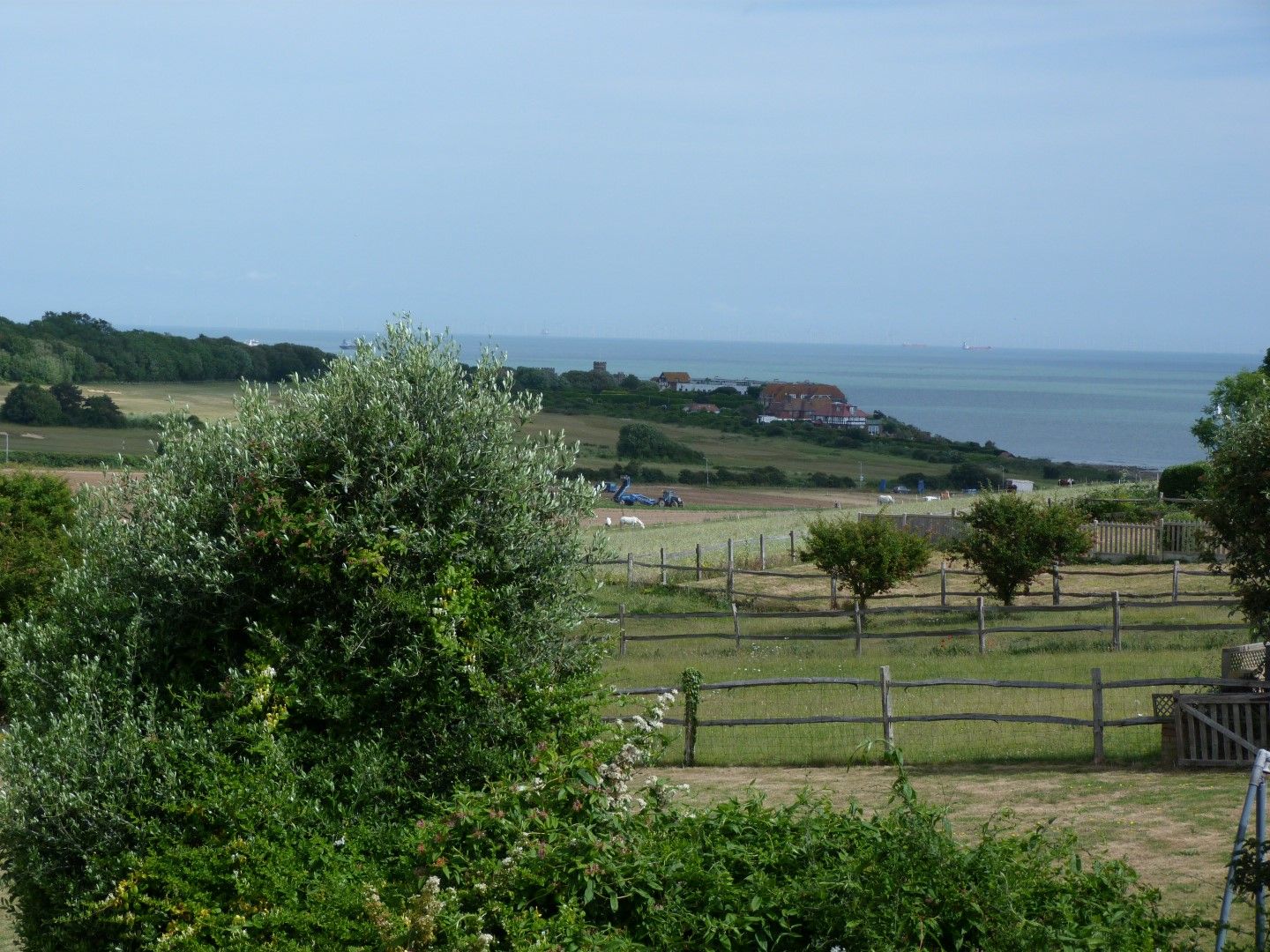 5 bedroom detached house For Sale in Broadstairs - Photograph 15