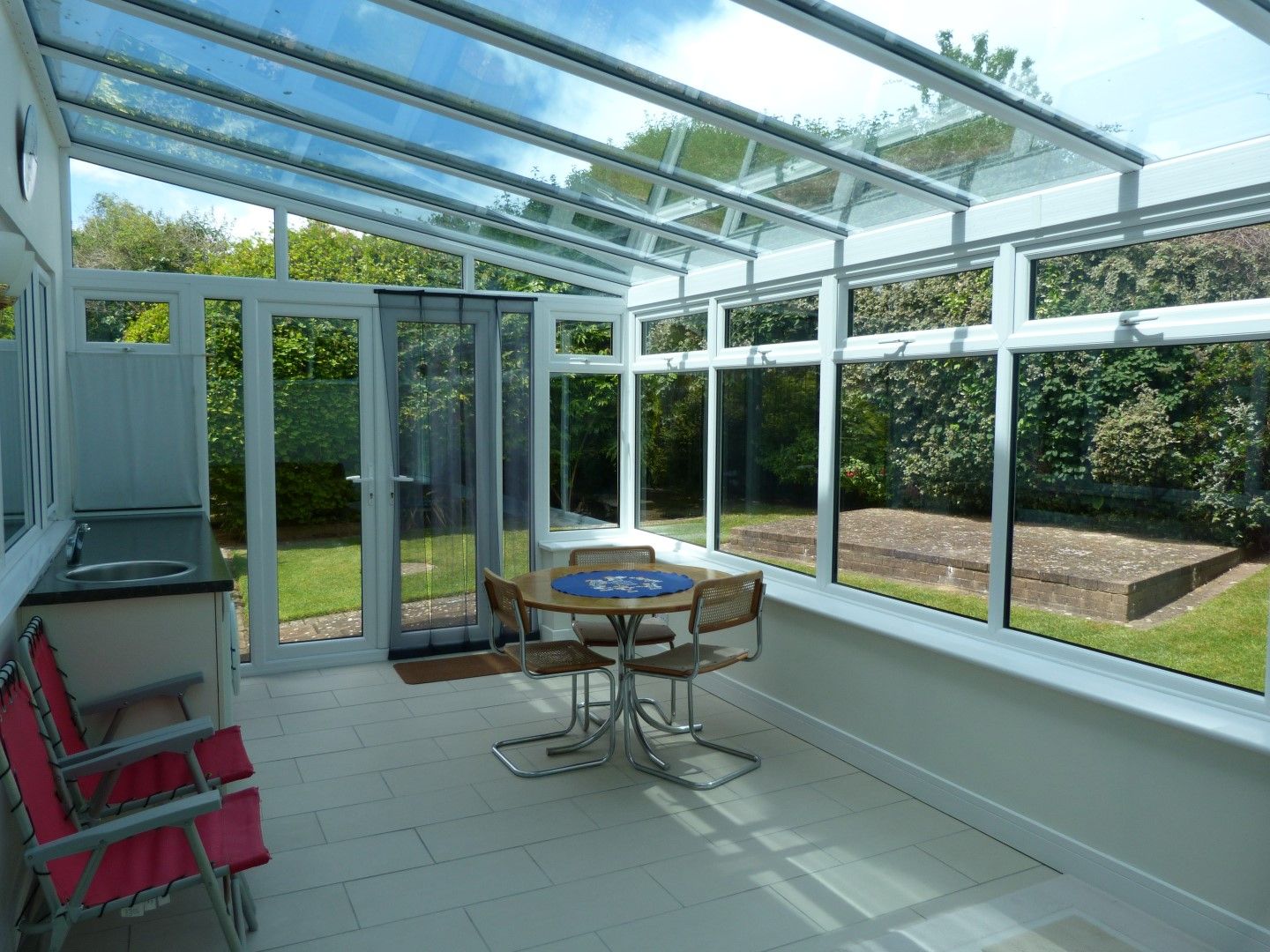 4 bedroom detached house For Sale in Broadstairs - Photograph 5