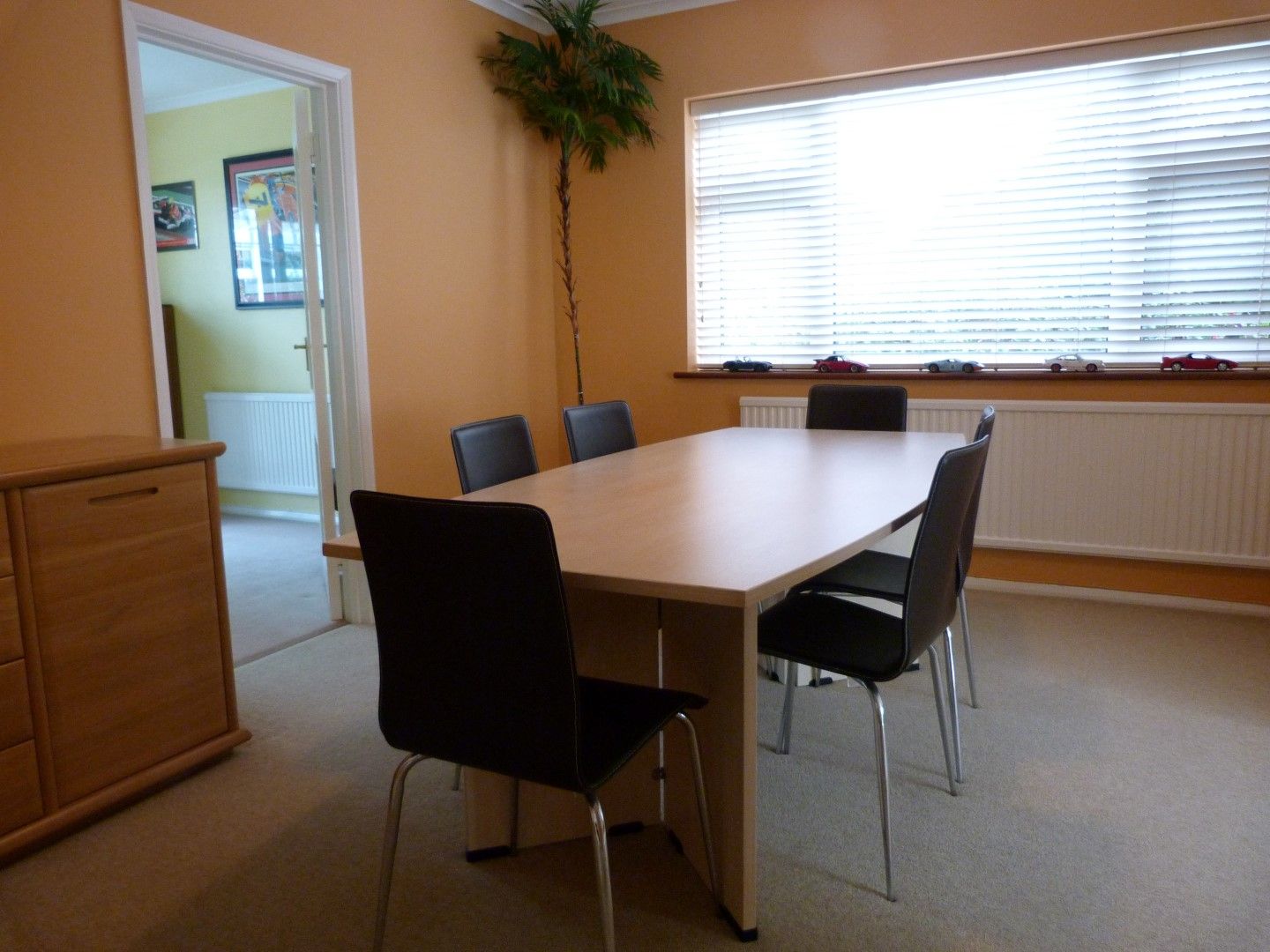 4 bedroom detached house For Sale in Broadstairs - Photograph 3