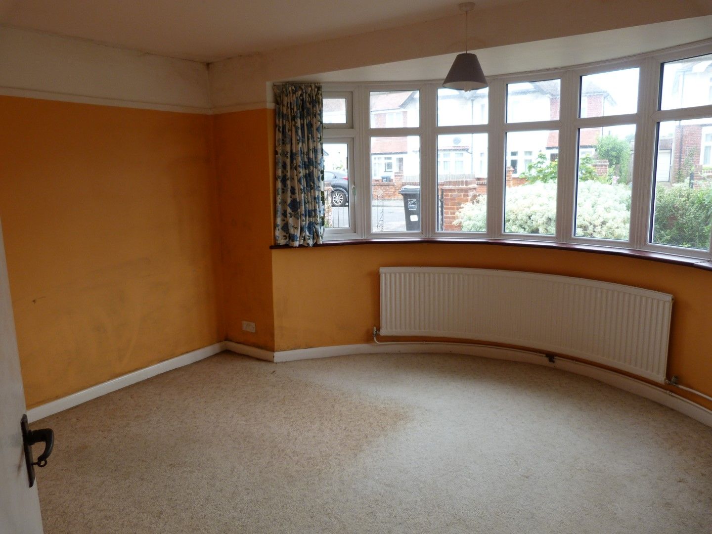 2 bedroom semi-detached bungalow SSTC in Broadstairs - Photograph 5
