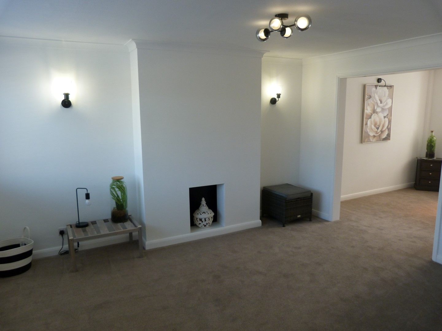 3 bedroom semi-detached house For Sale in Broadstairs - Photograph 2