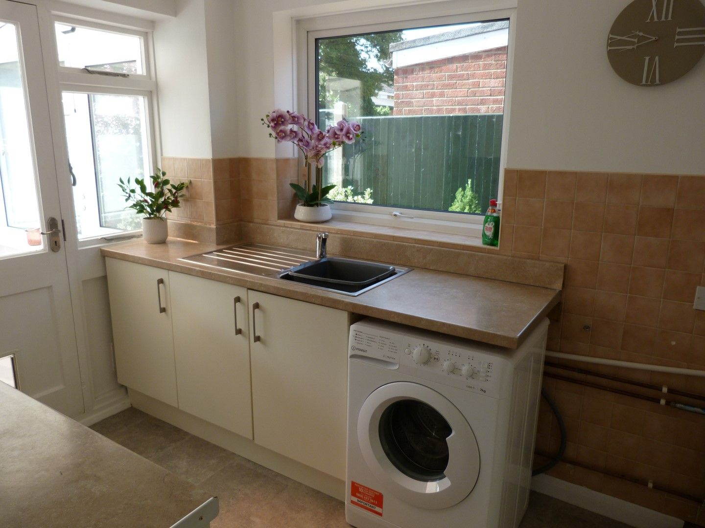 3 bedroom semi-detached house For Sale in Broadstairs - Photograph 5