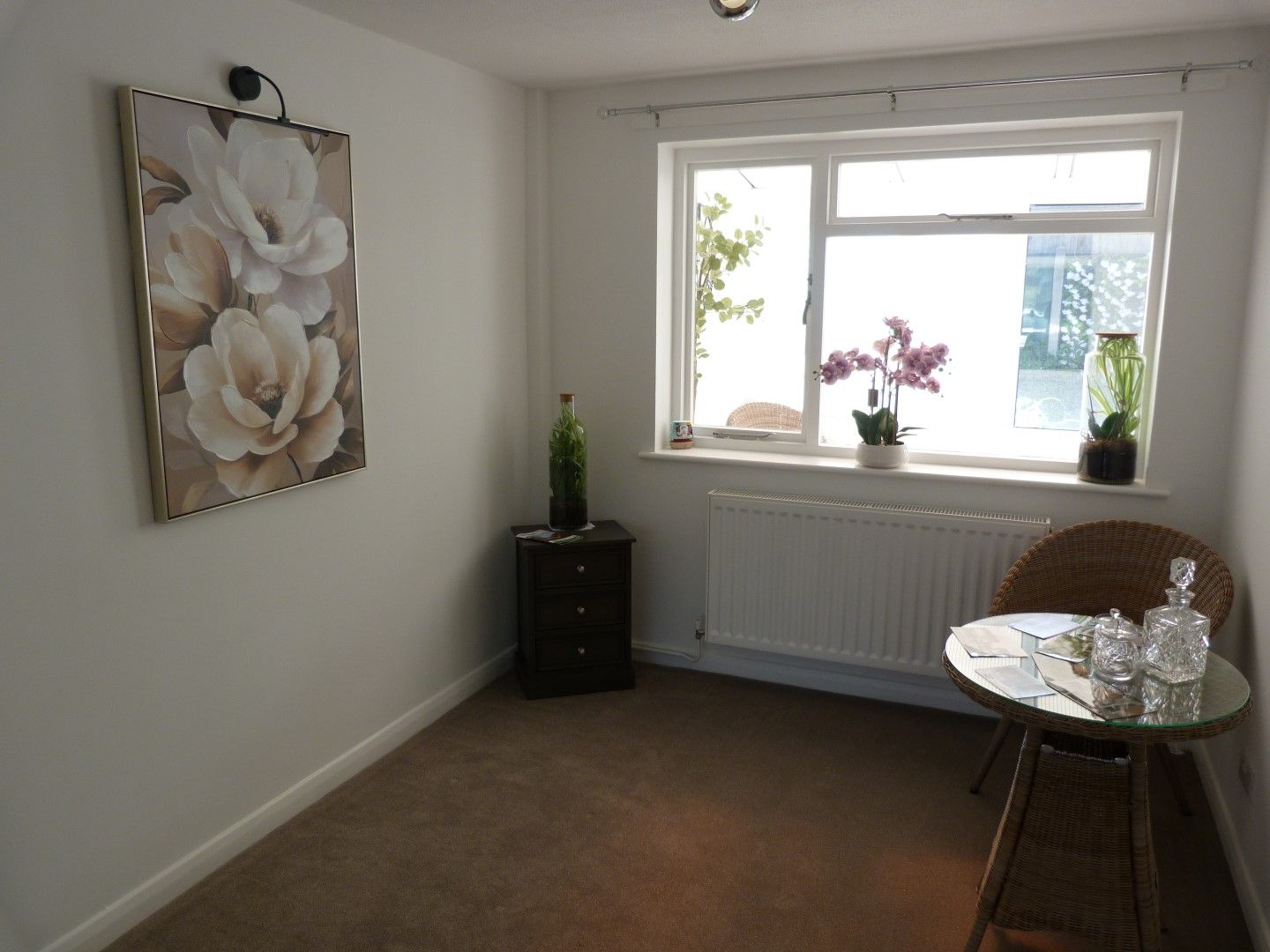 3 bedroom semi-detached house For Sale in Broadstairs - Photograph 3