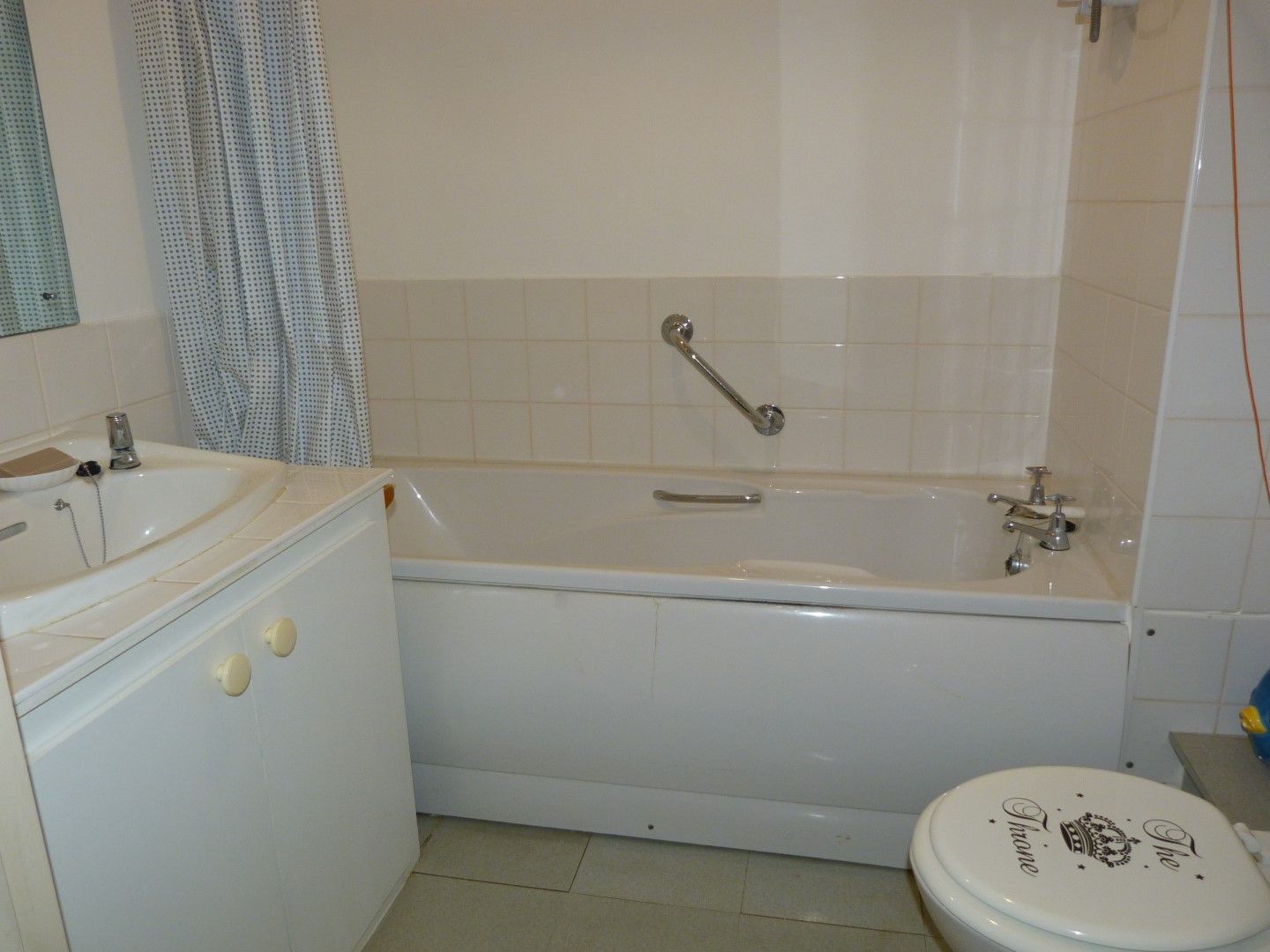 1 bedroom ground floor flat/apartment For Sale in Broadstairs - Photograph 5