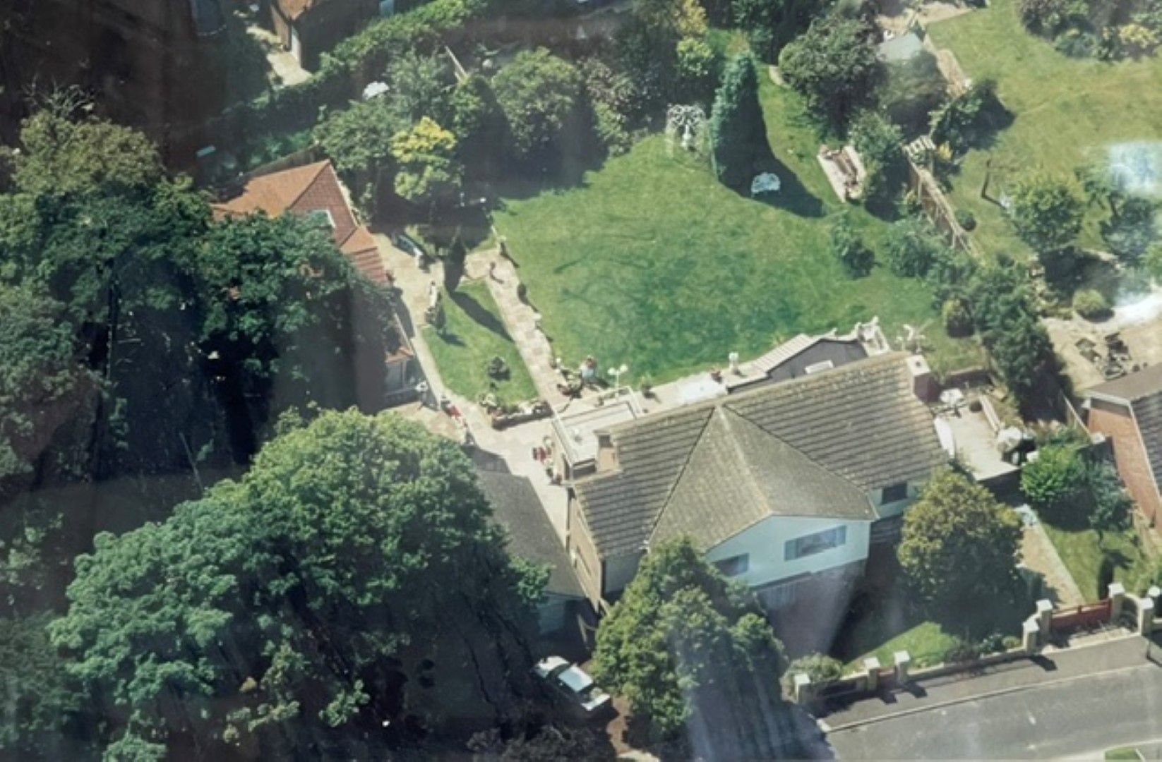 4 bedroom detached house For Sale in Broadstairs - Photograph 17