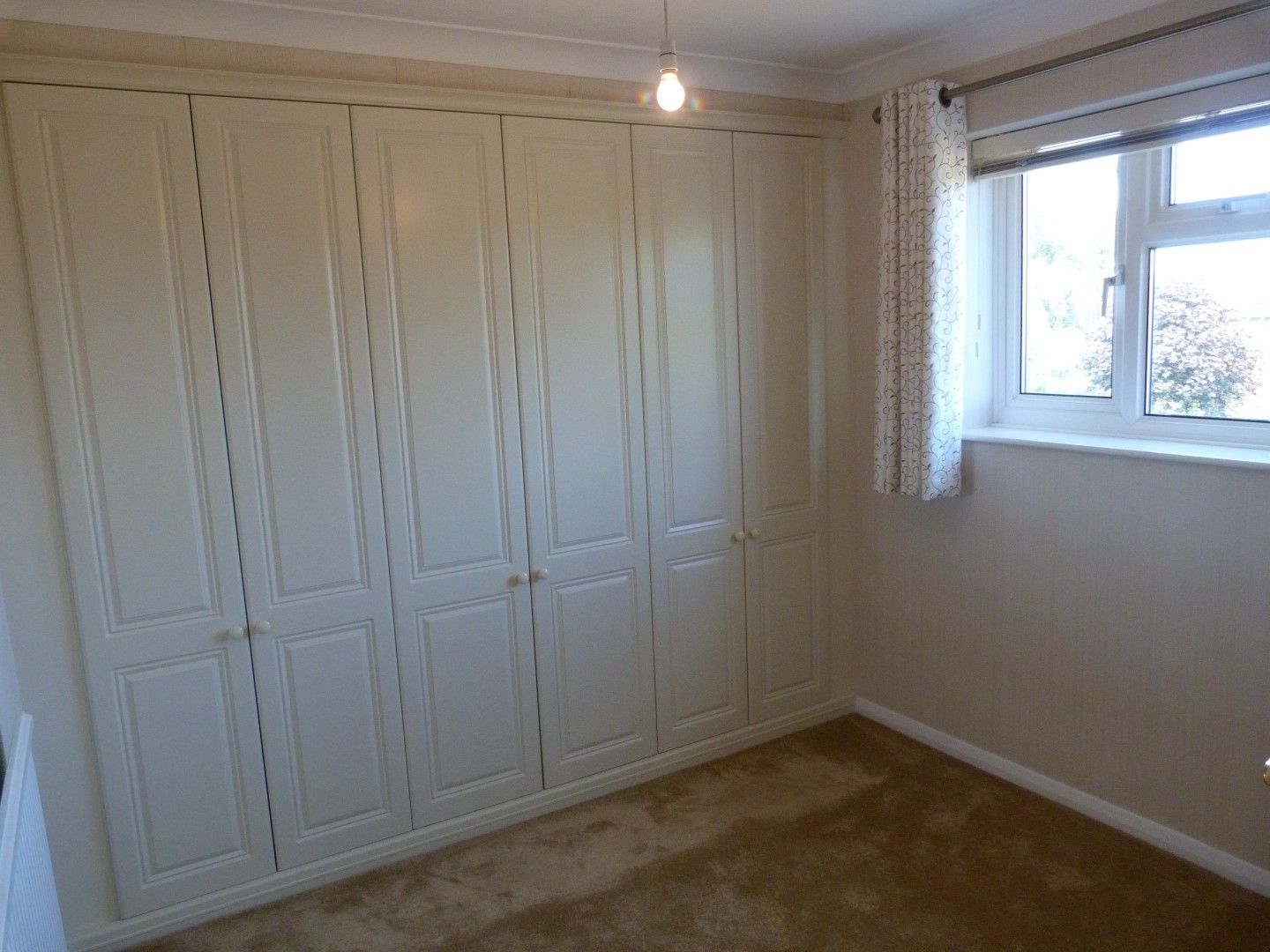 3 bedroom detached house For Sale in Ramsgate - Photograph 7