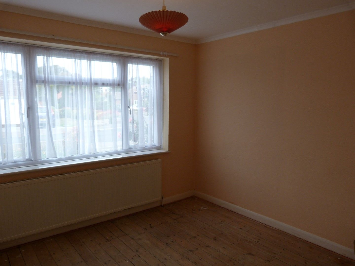 2 bedroom semi-detached bungalow For Sale in Broadstairs - Photograph 6
