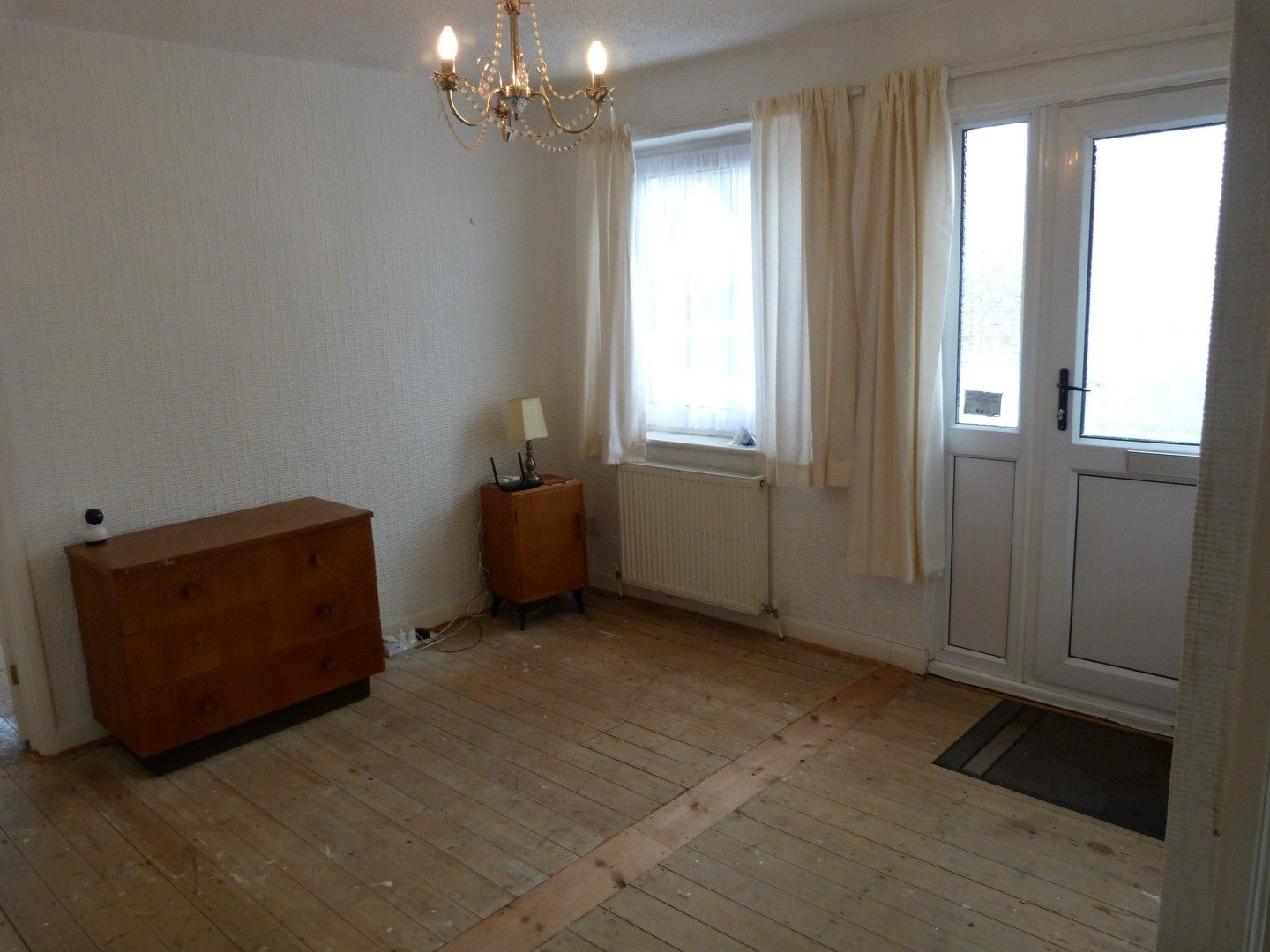 2 bedroom semi-detached bungalow For Sale in Broadstairs - Photograph 10