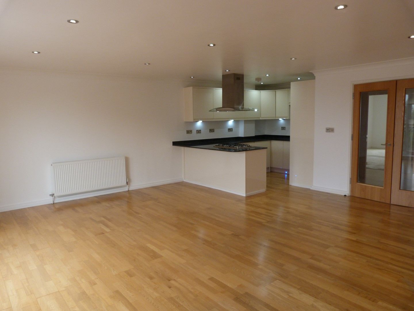 2 bedroom apartment flat/apartment For Sale in Broadstairs - Photograph 4