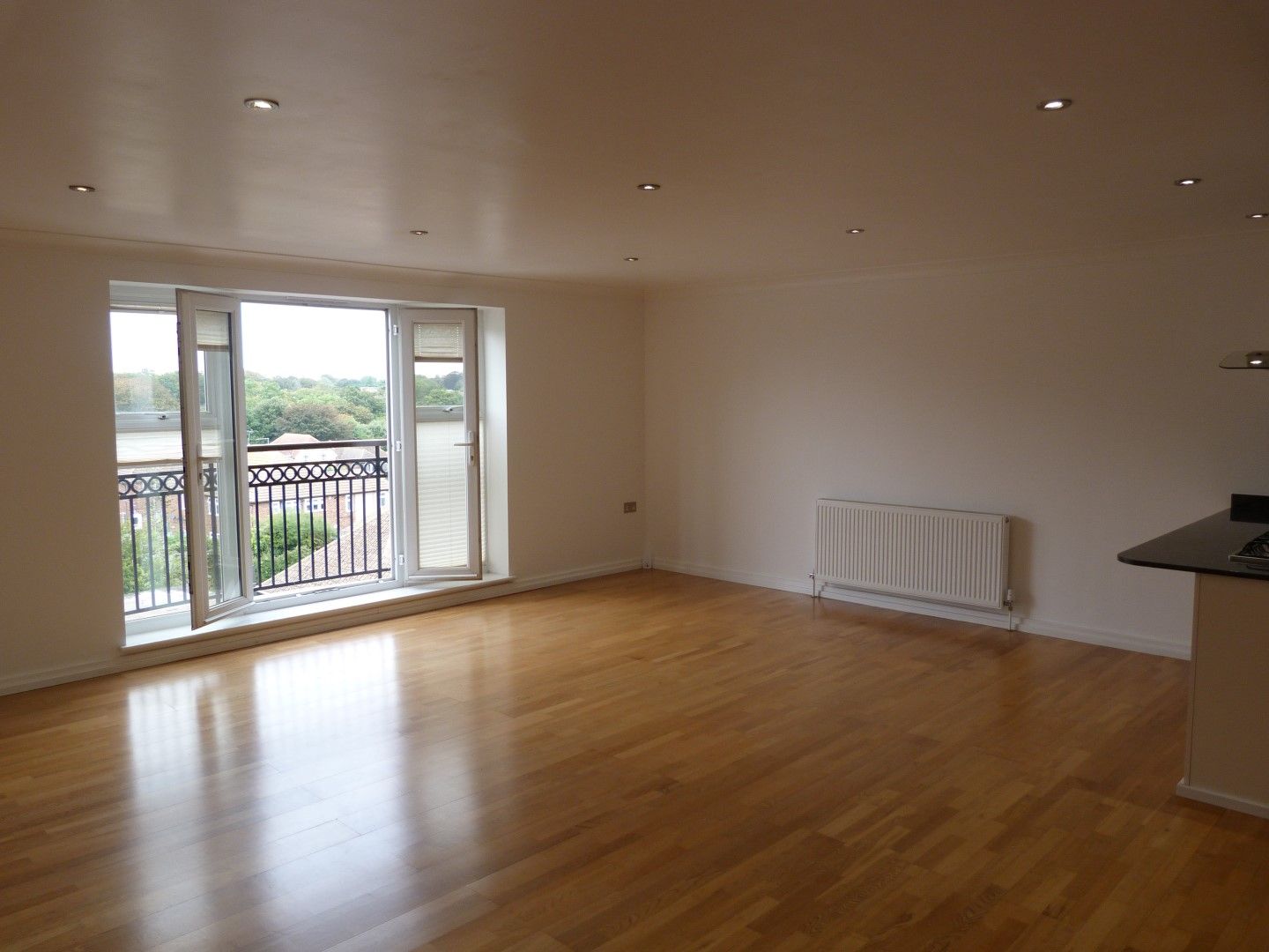 2 bedroom apartment flat/apartment For Sale in Broadstairs - Property photograph