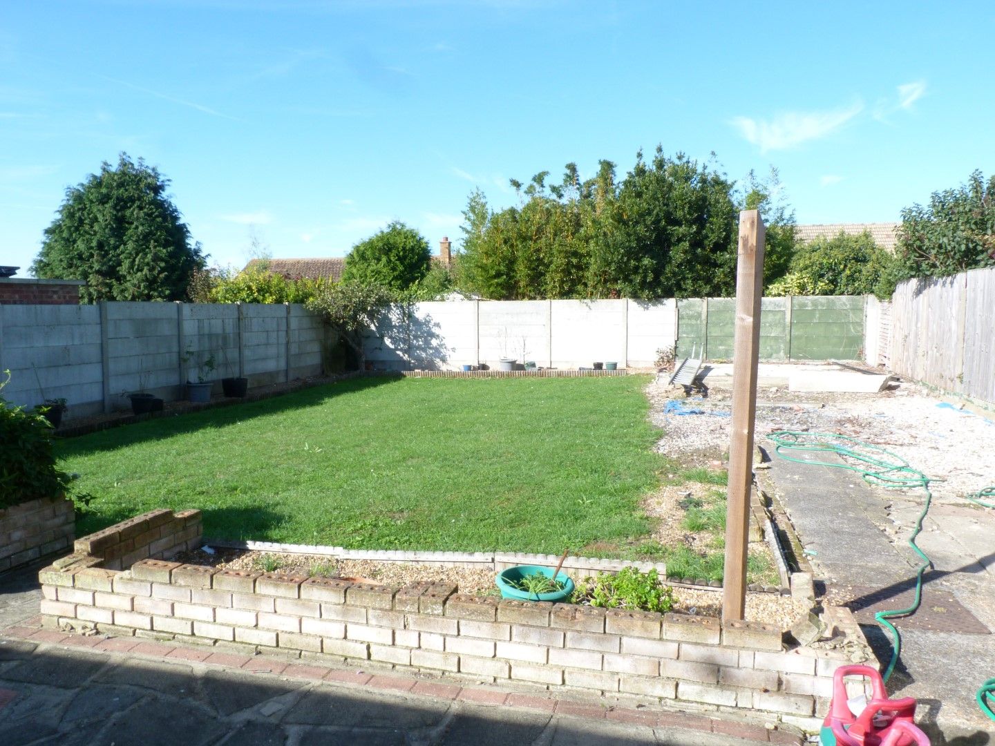2 bedroom detached bungalow For Sale in Ramsgate - Photograph 7