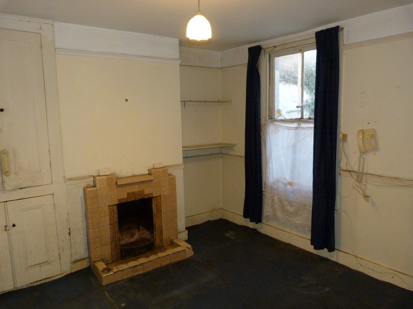 2 bedroom mid terraced house For Sale in Ramsgate - Photograph 3