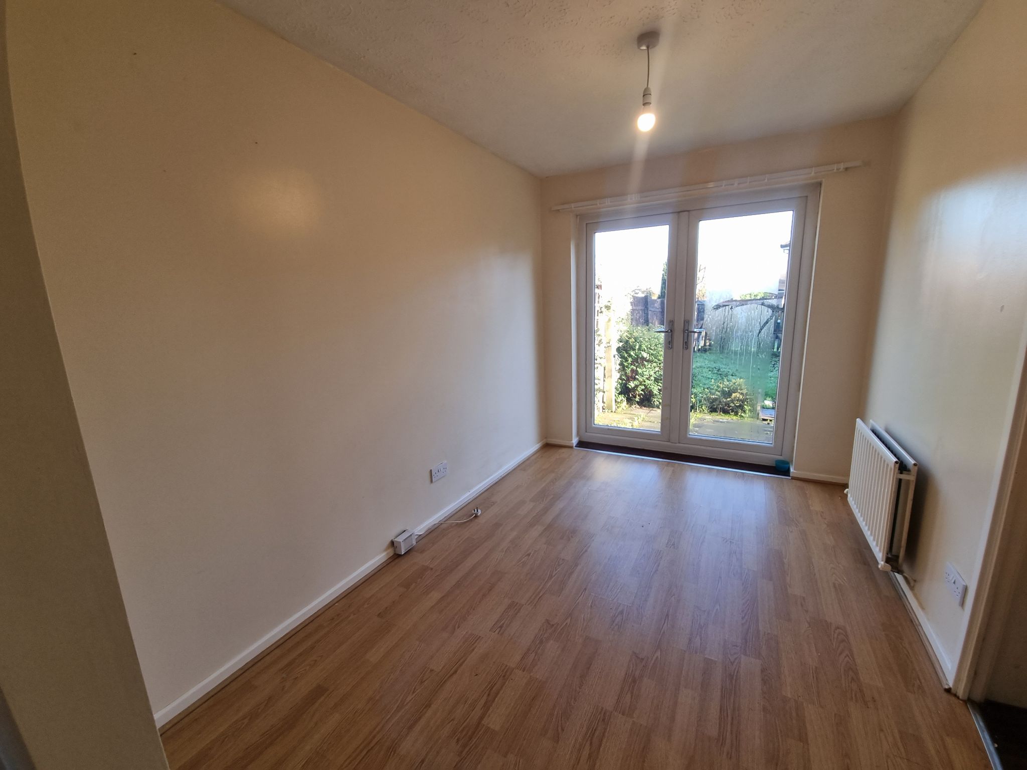 3 bedroom semi-detached house To Let in Bradford - Property photograph.
