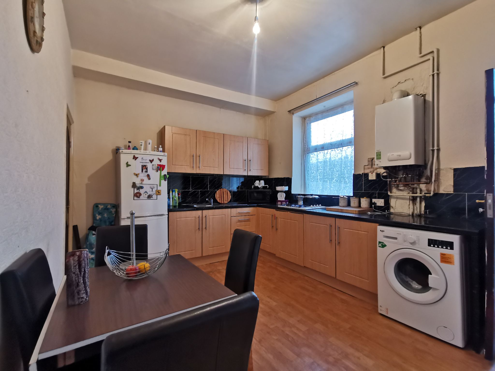 4 bedroom mid terraced house For Sale in Bradford - Property photograph.