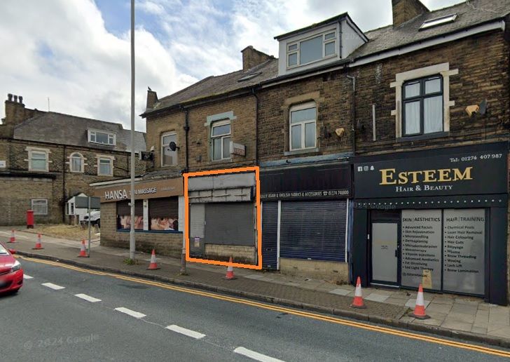 Retail To Let in Bradford - Photograph 1.