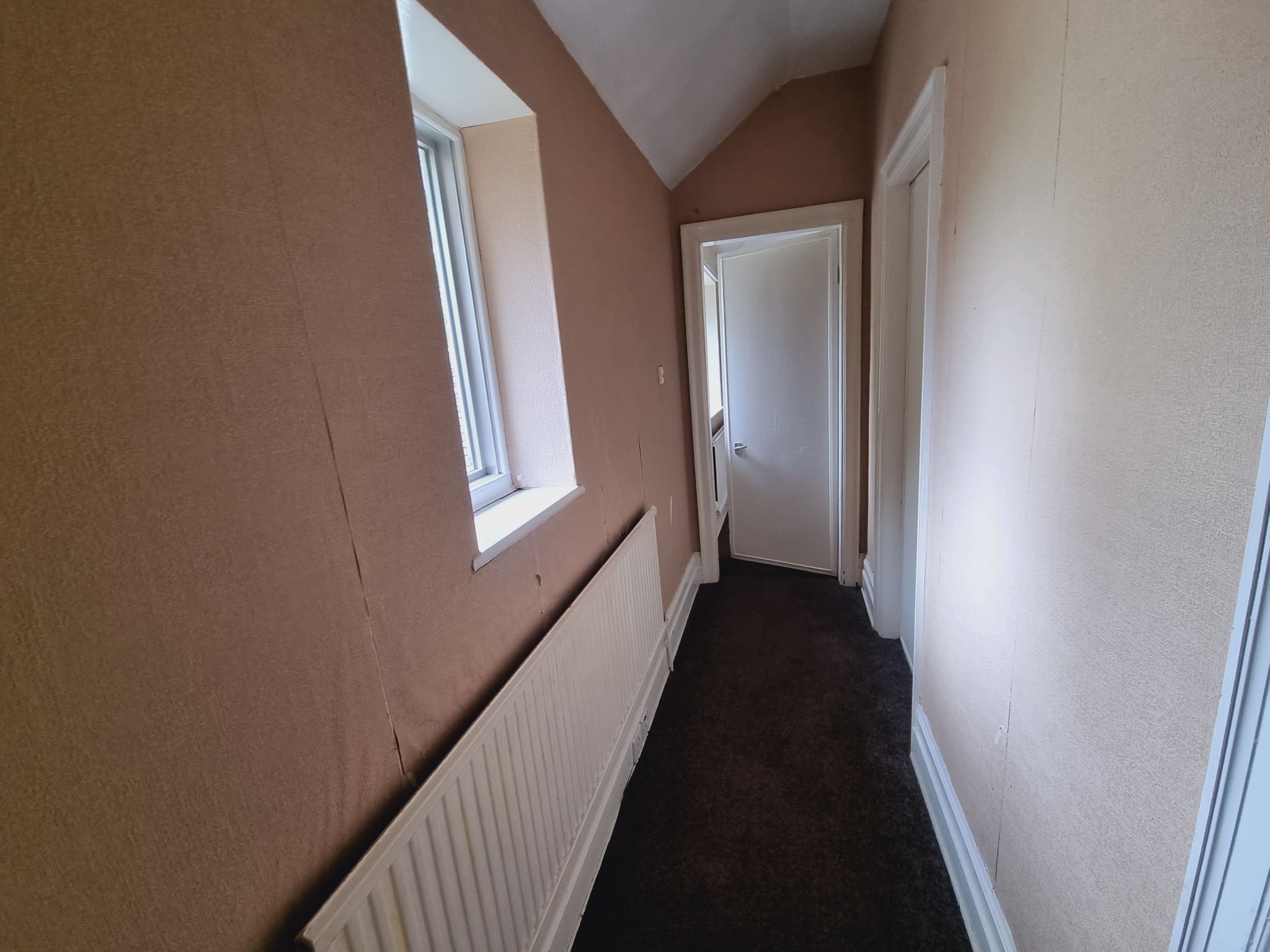  - Photograph 29