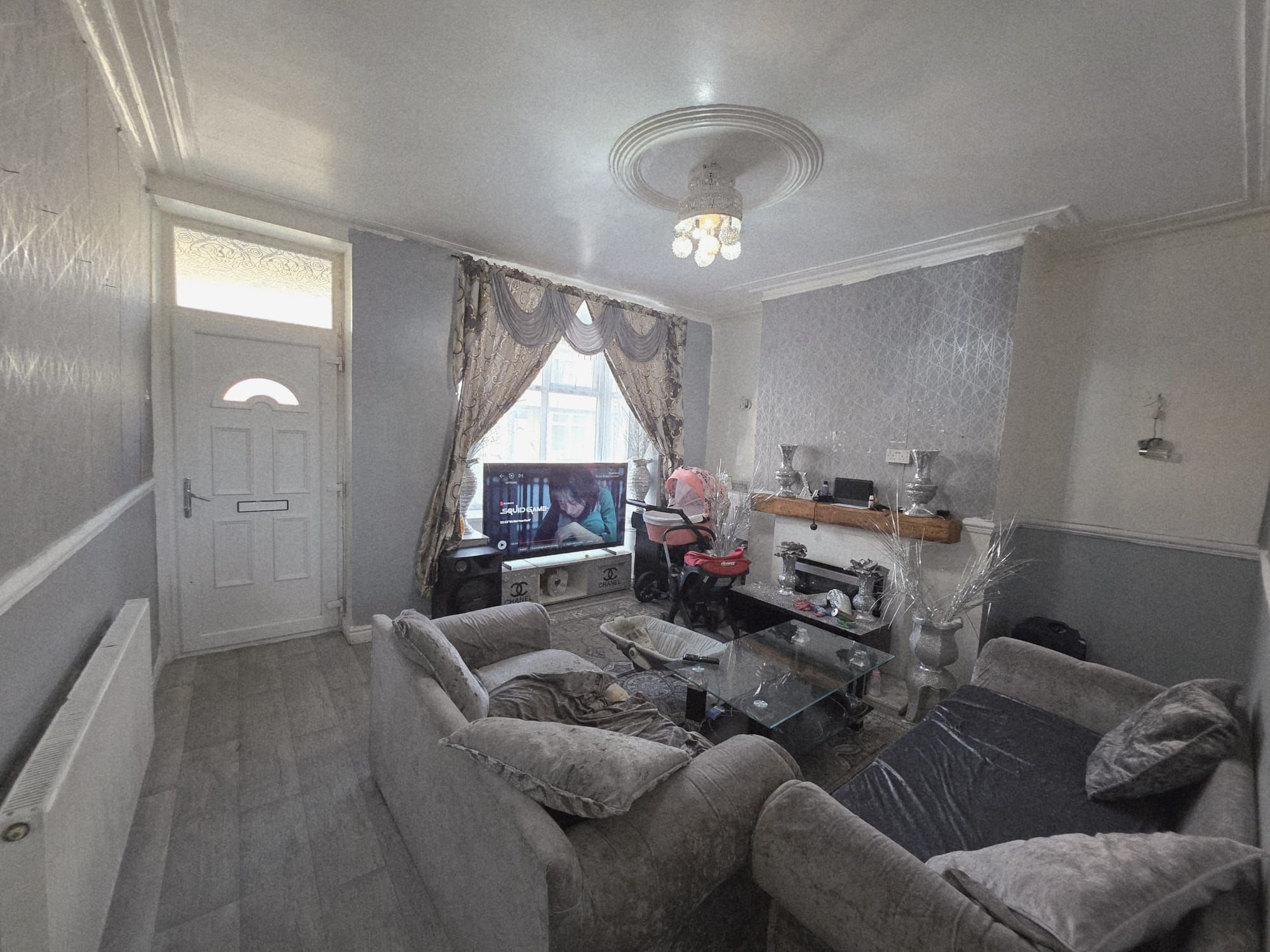 - Photograph 29