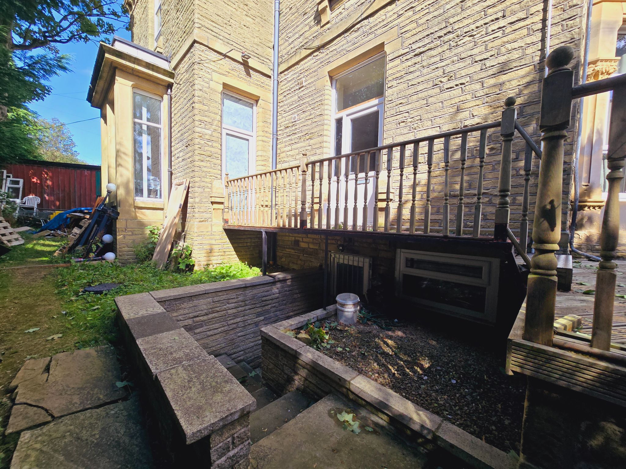  - Photograph 10