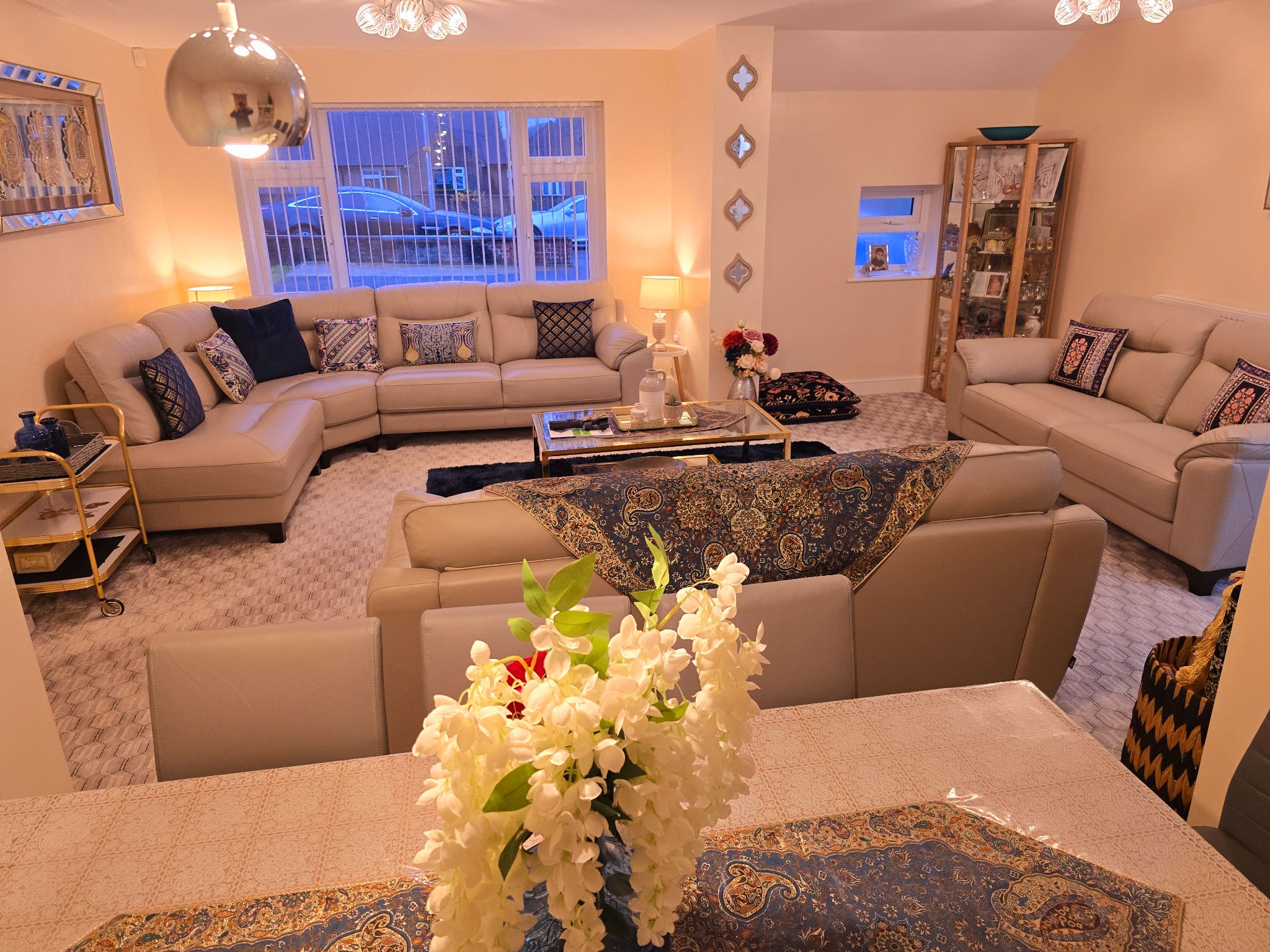 4 bedroom detached house For Sale in Bradford - Property photograph.