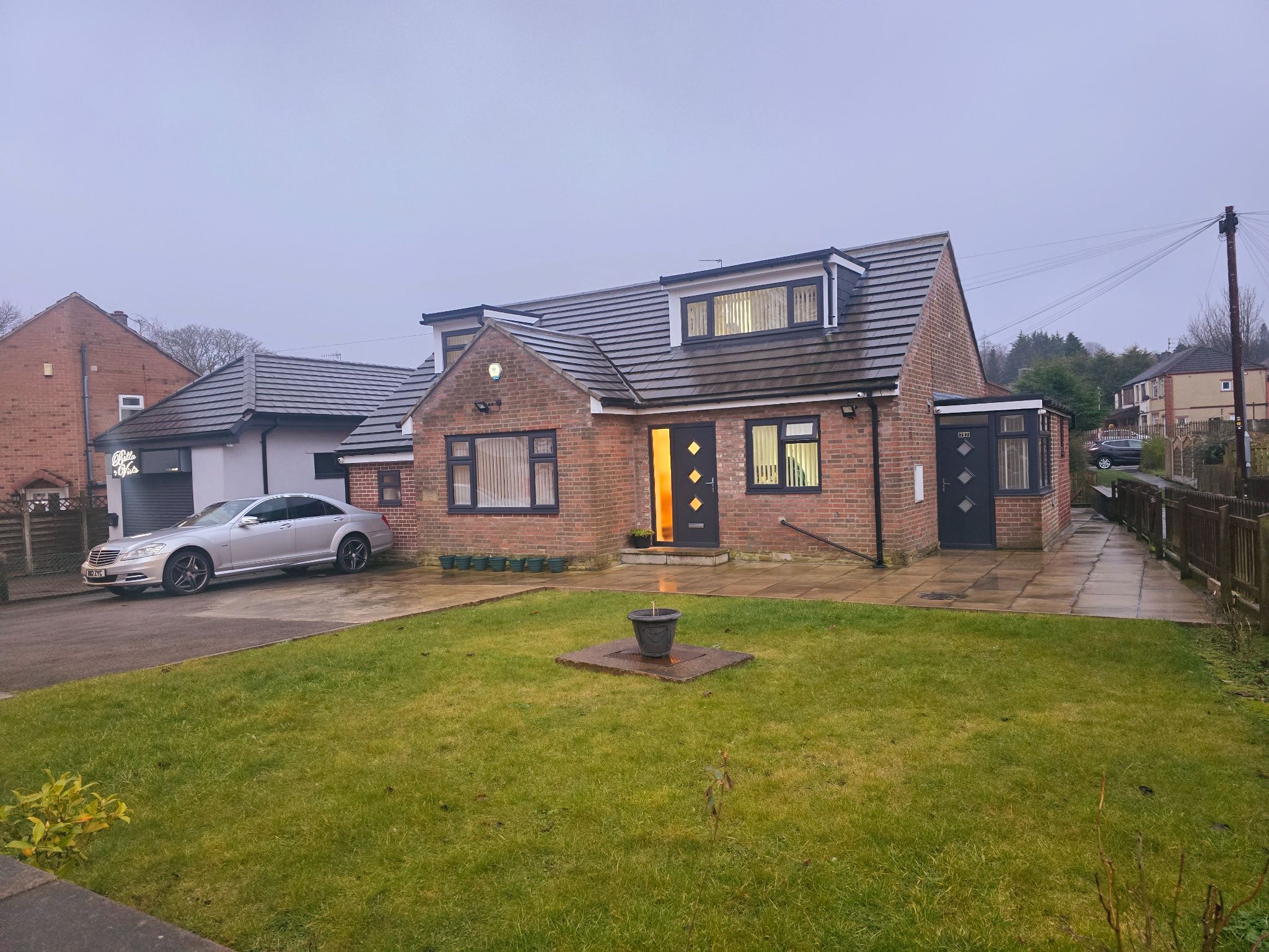 4 bedroom detached house For Sale in Bradford - Property photograph.