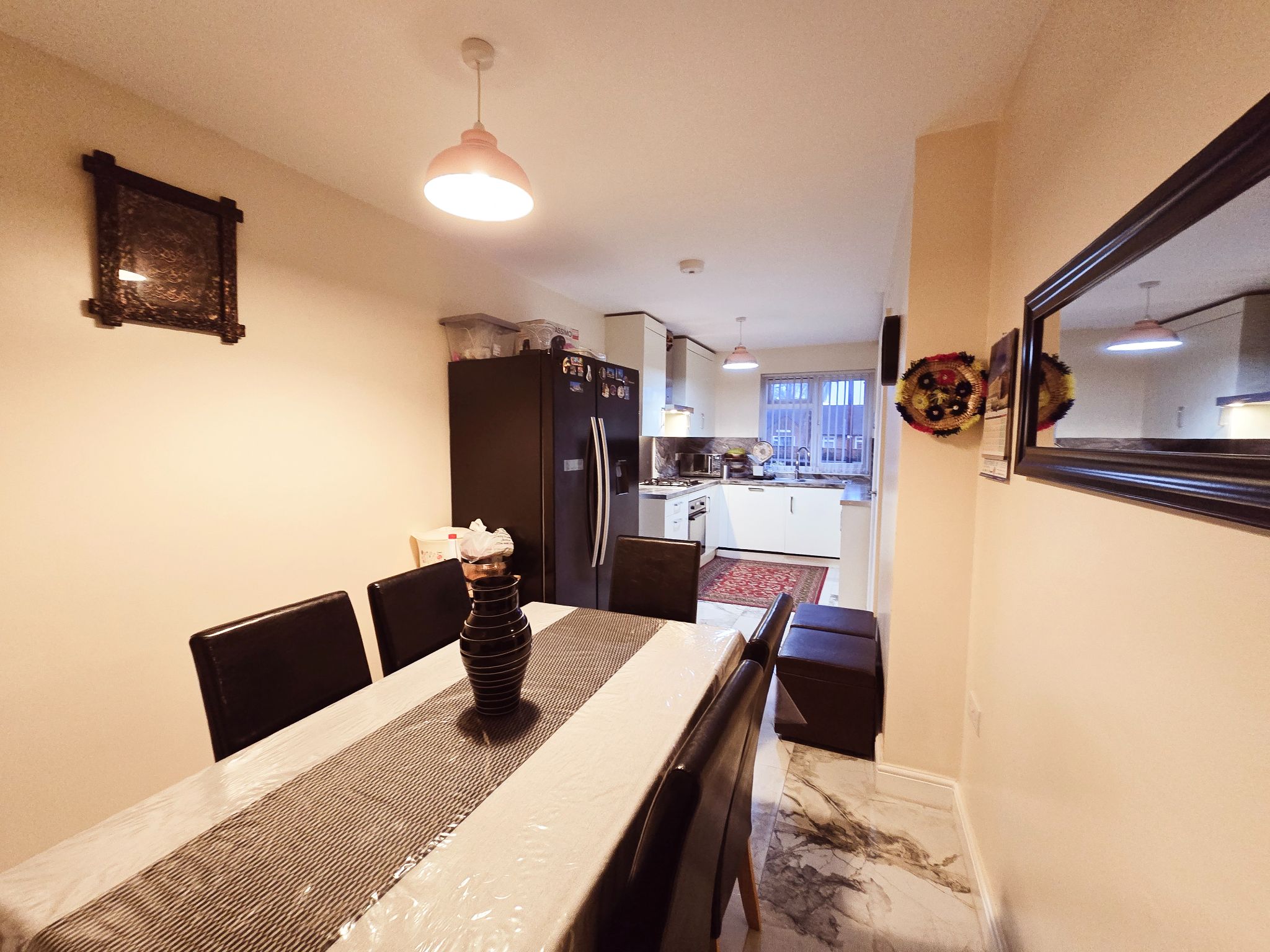 4 bedroom detached house For Sale in Bradford - Property photograph.