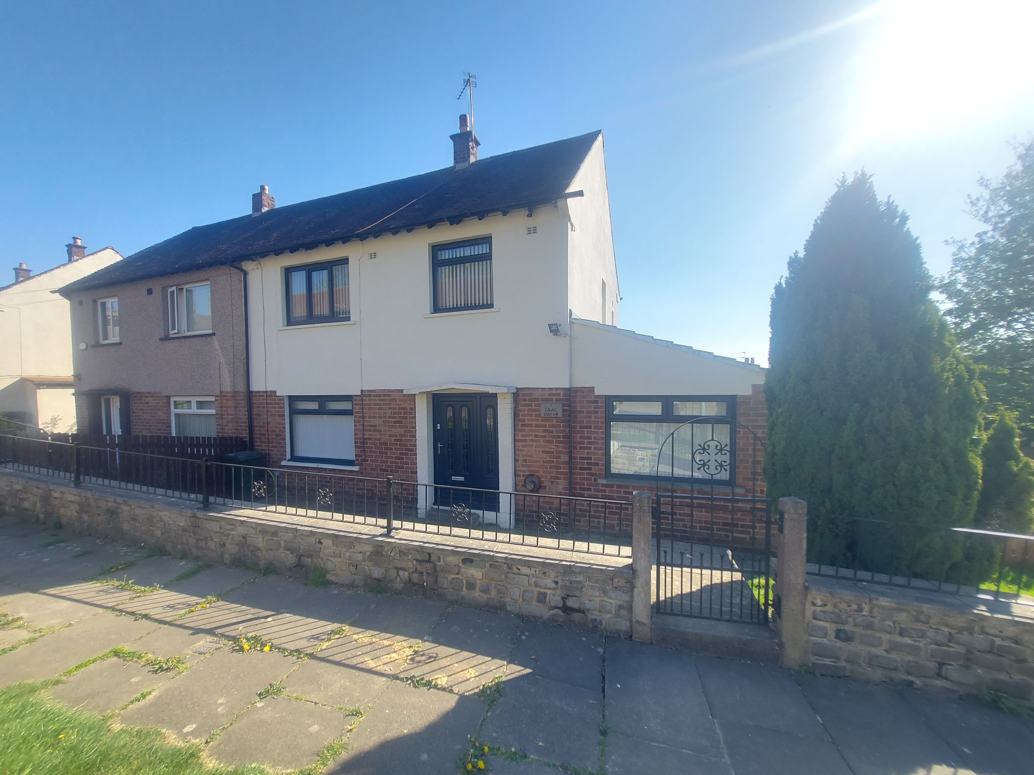 3 bedroom semi-detached house Let Agreed in Shipley - Photograph 1.