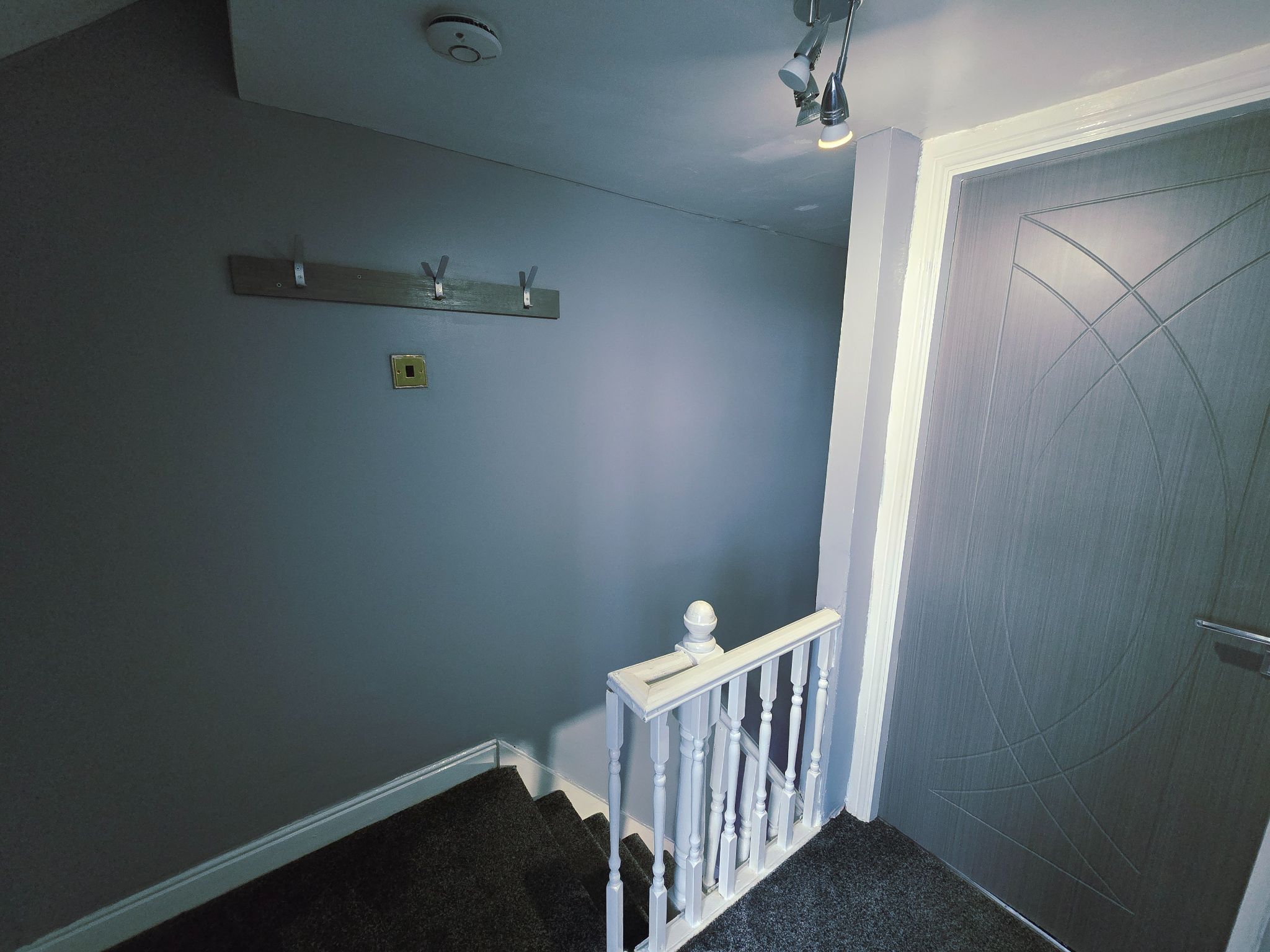  - Photograph 40