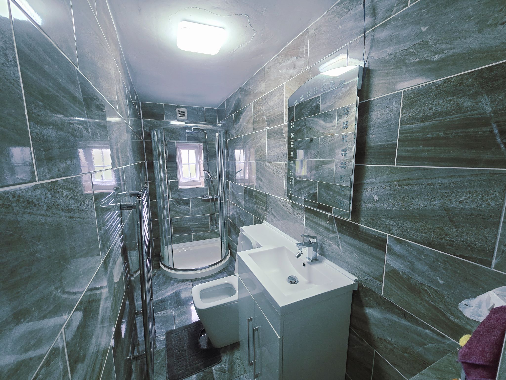  - Photograph 20