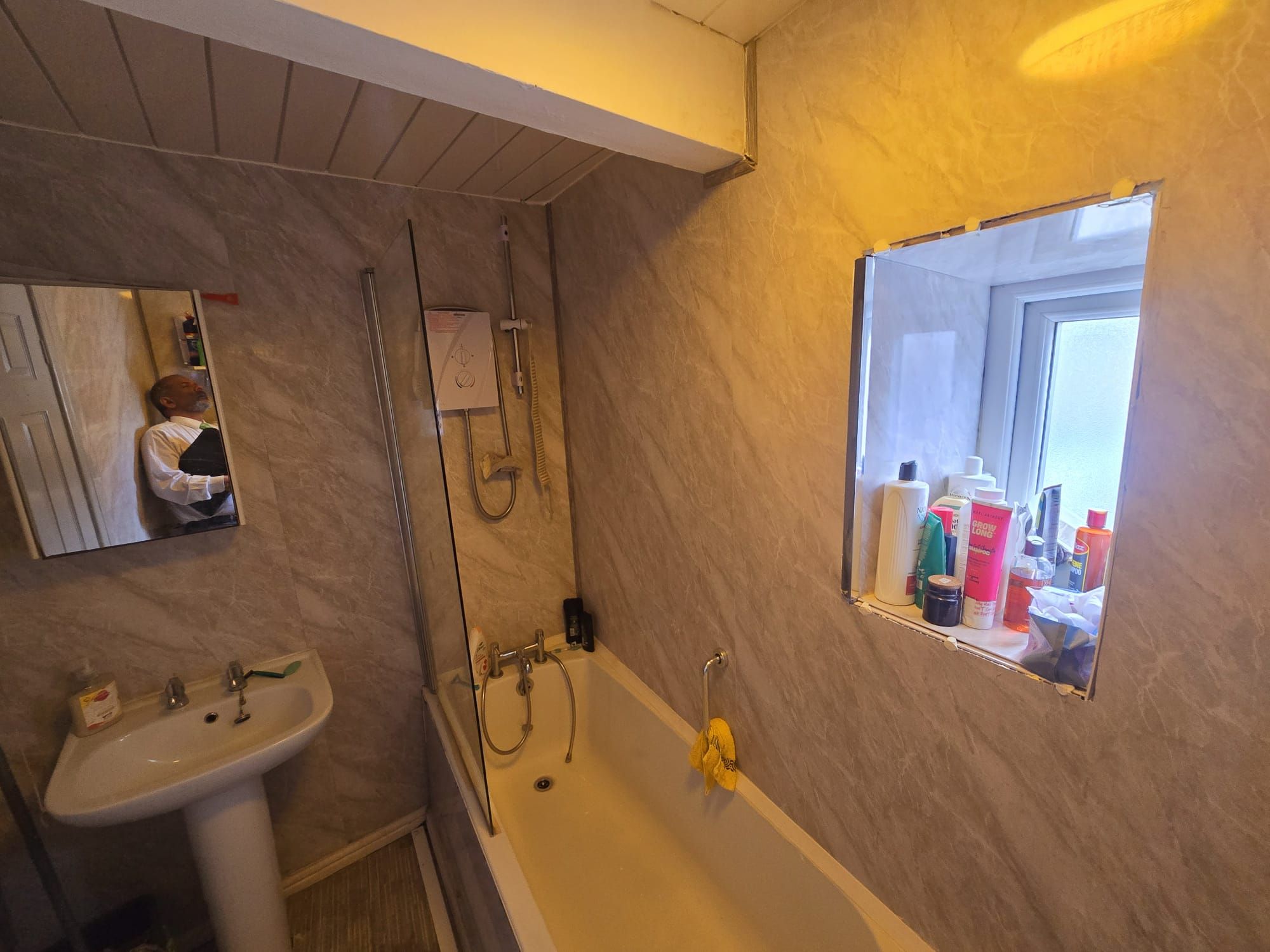  - Flat 1- Bathroom